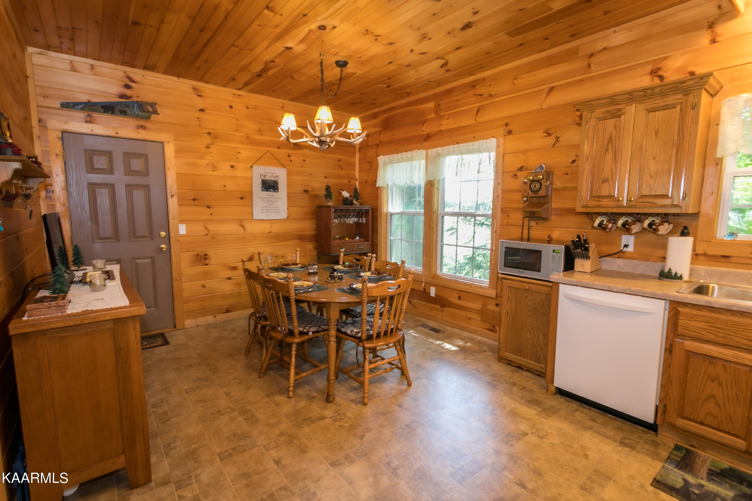 3390 Robeson Road Sevierville TN 37862