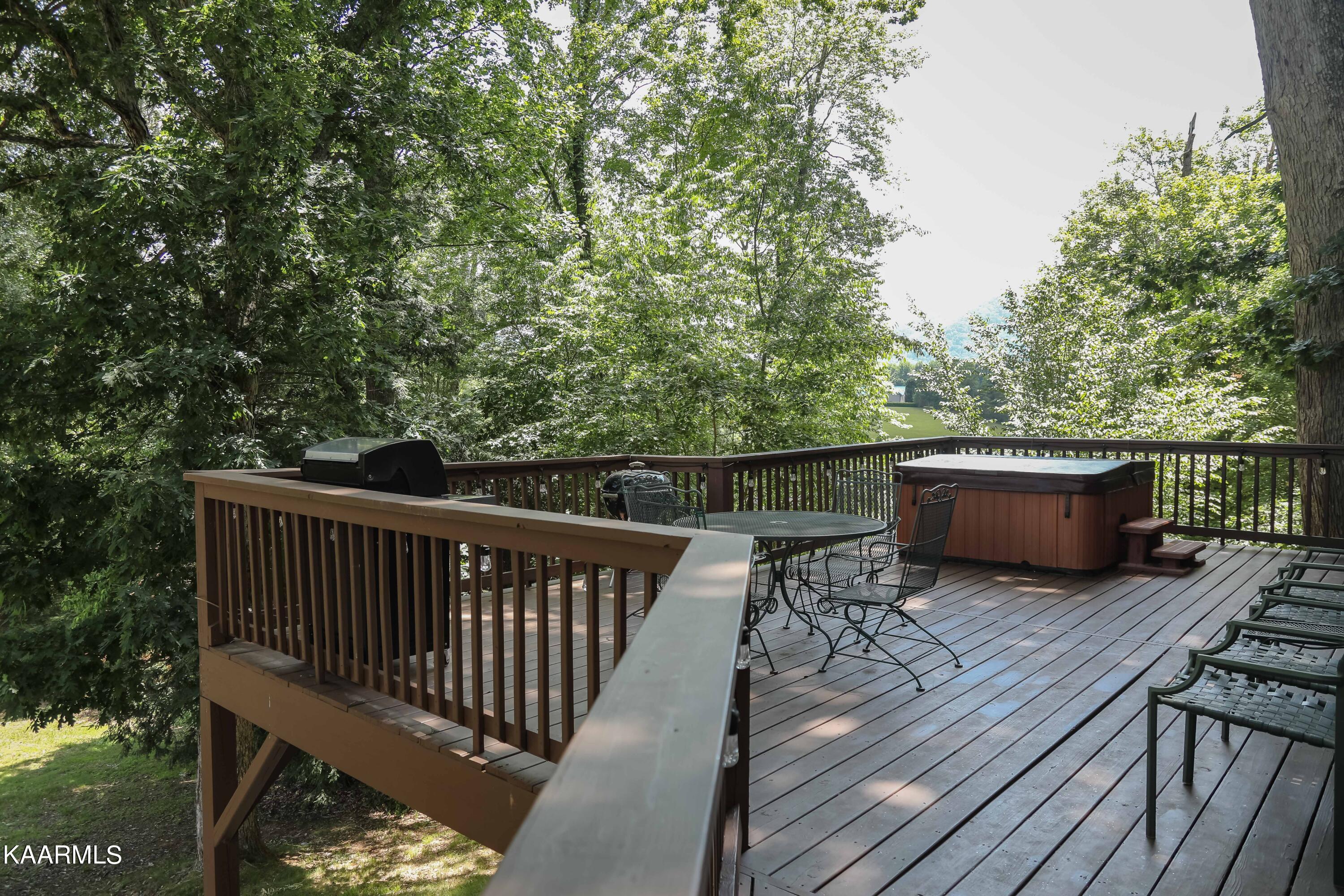 3390 Robeson Road Sevierville TN 37862