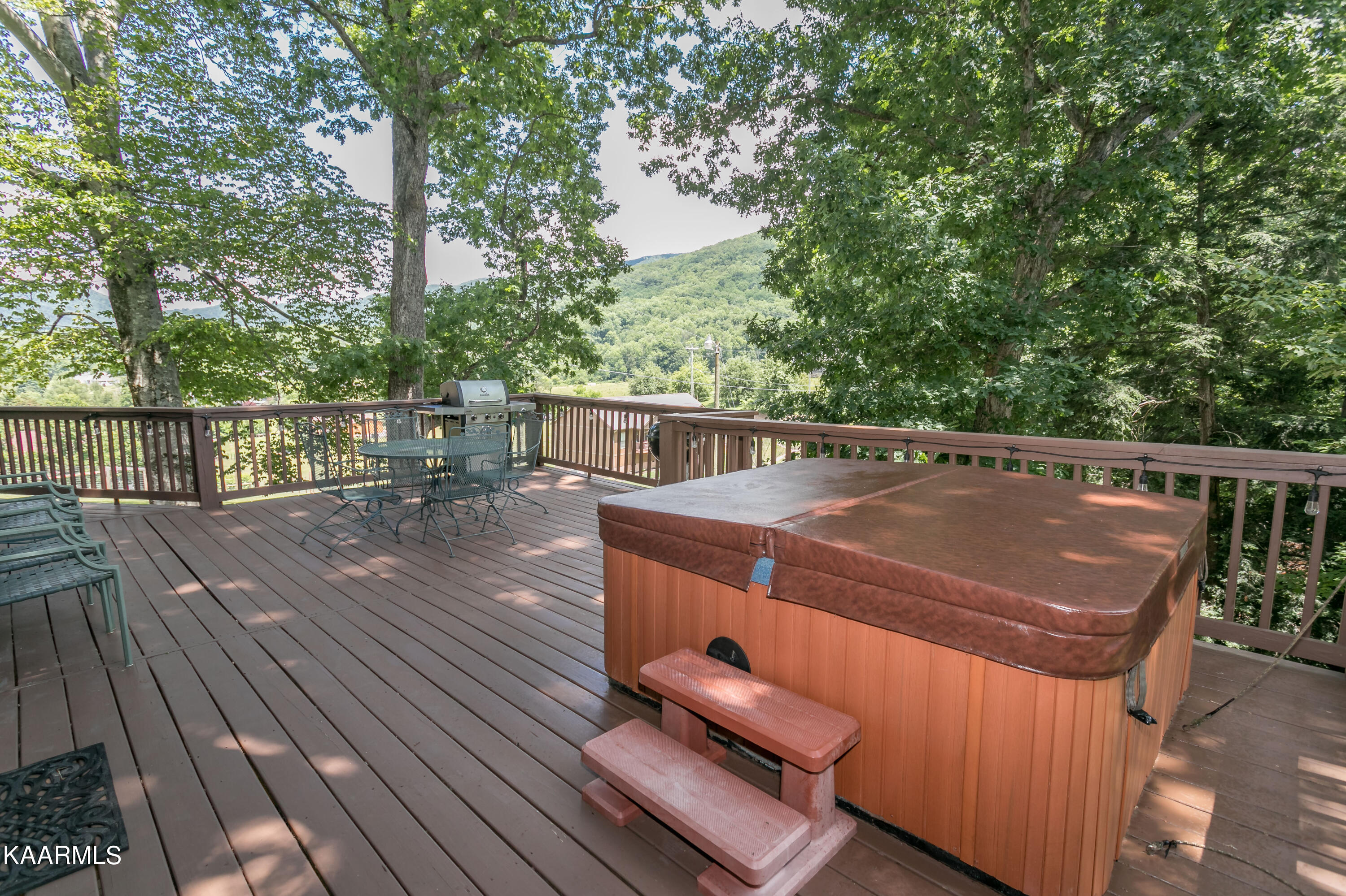 3390 Robeson Road Sevierville TN 37862