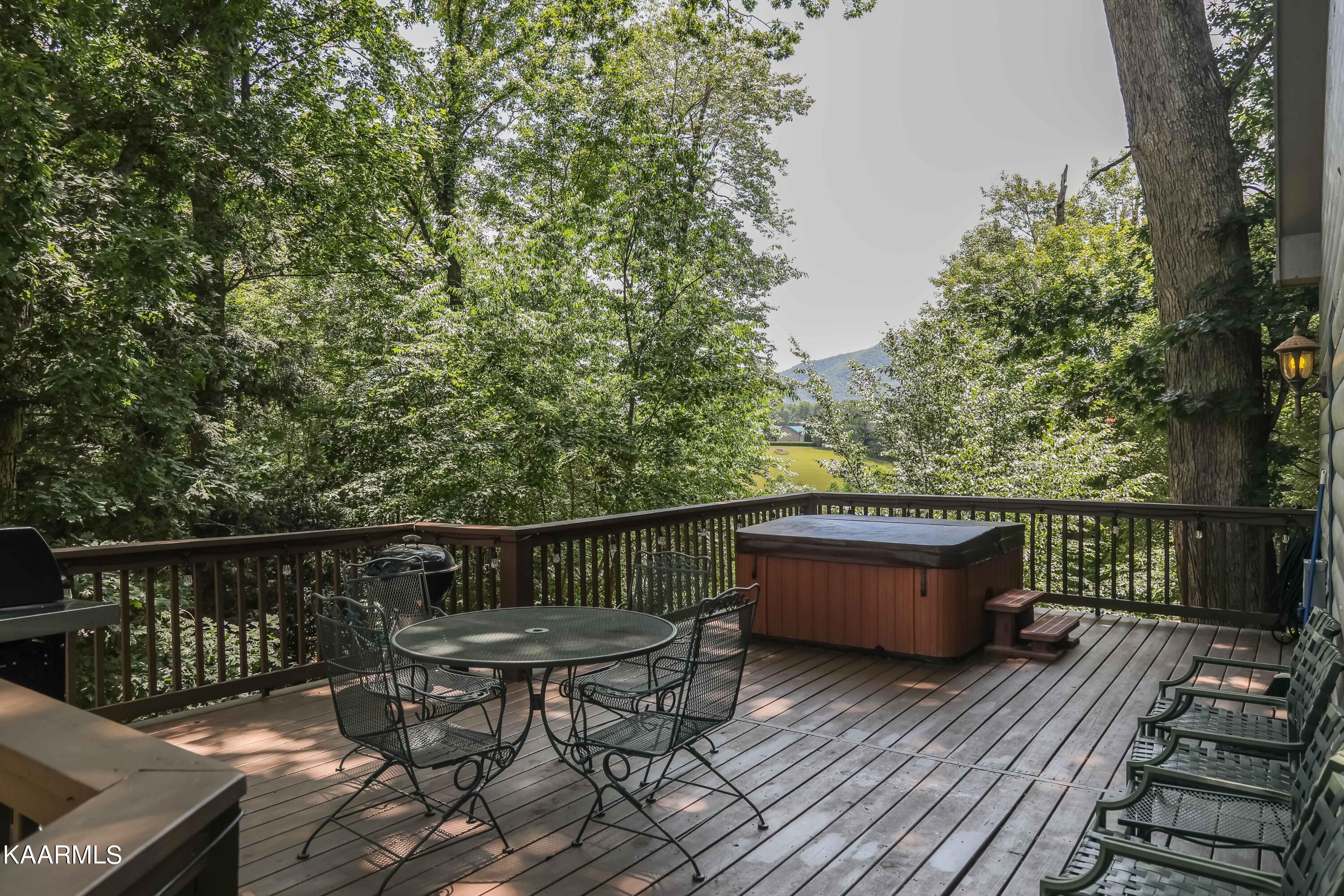 3390 Robeson Road Sevierville TN 37862