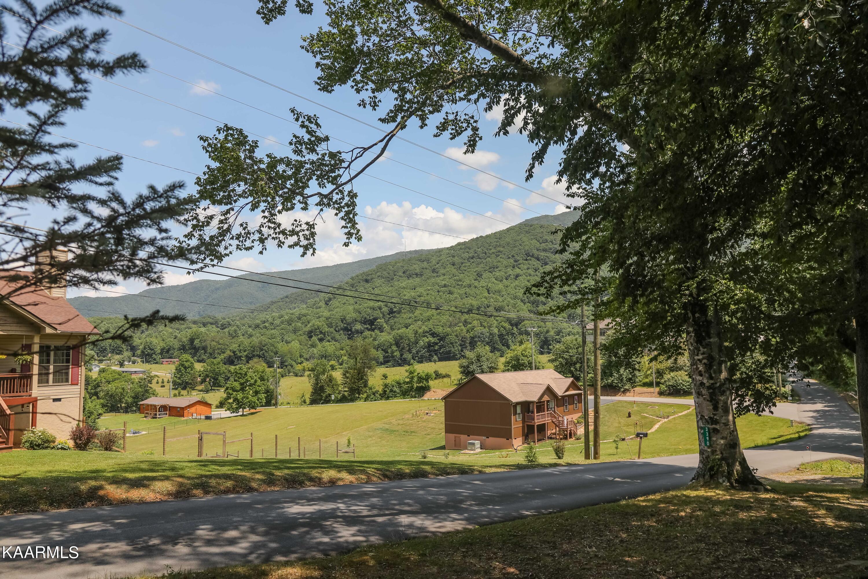 3390 Robeson Road Sevierville TN 37862