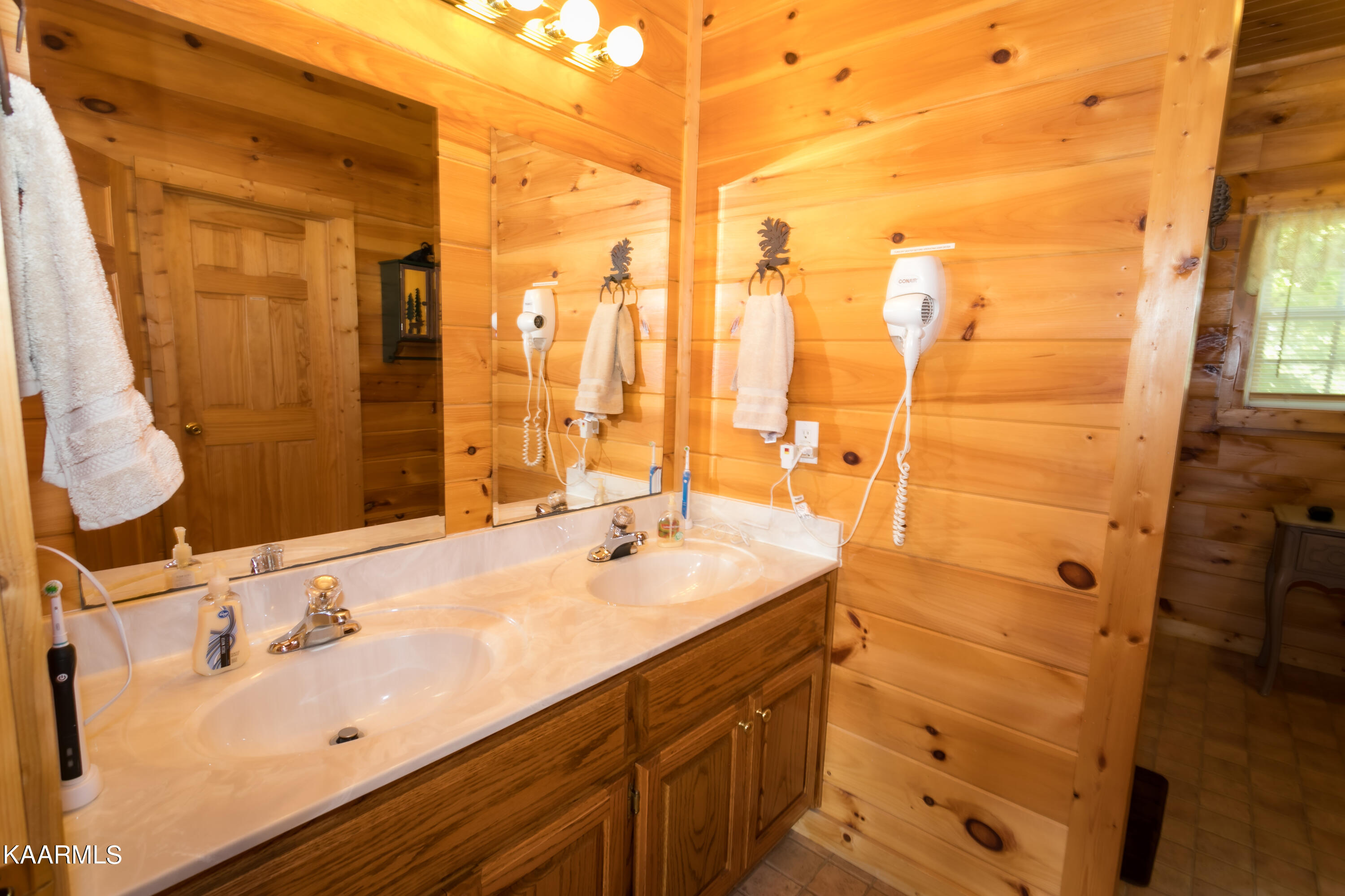 3390 Robeson Road Sevierville TN 37862