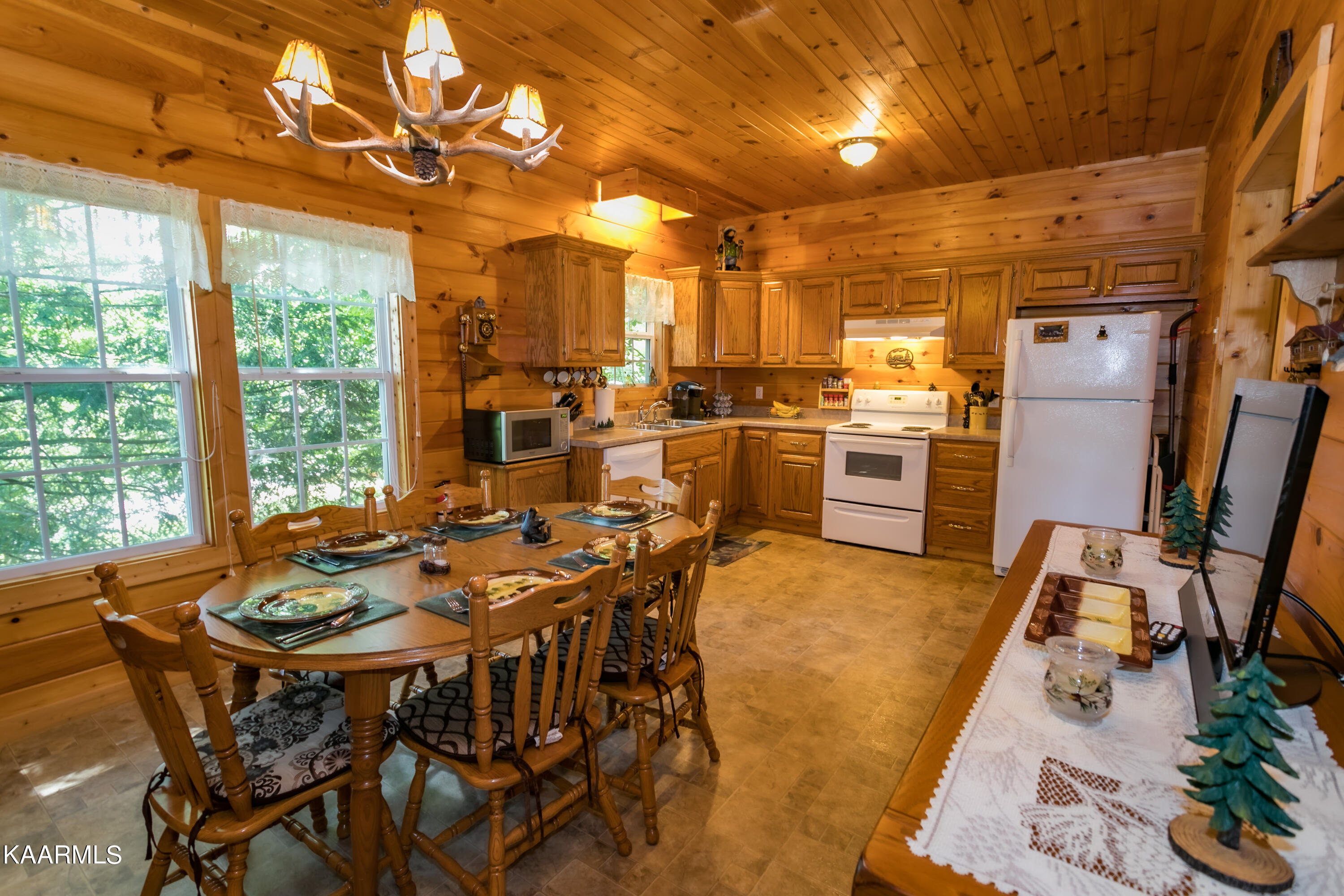 3390 Robeson Road Sevierville TN 37862