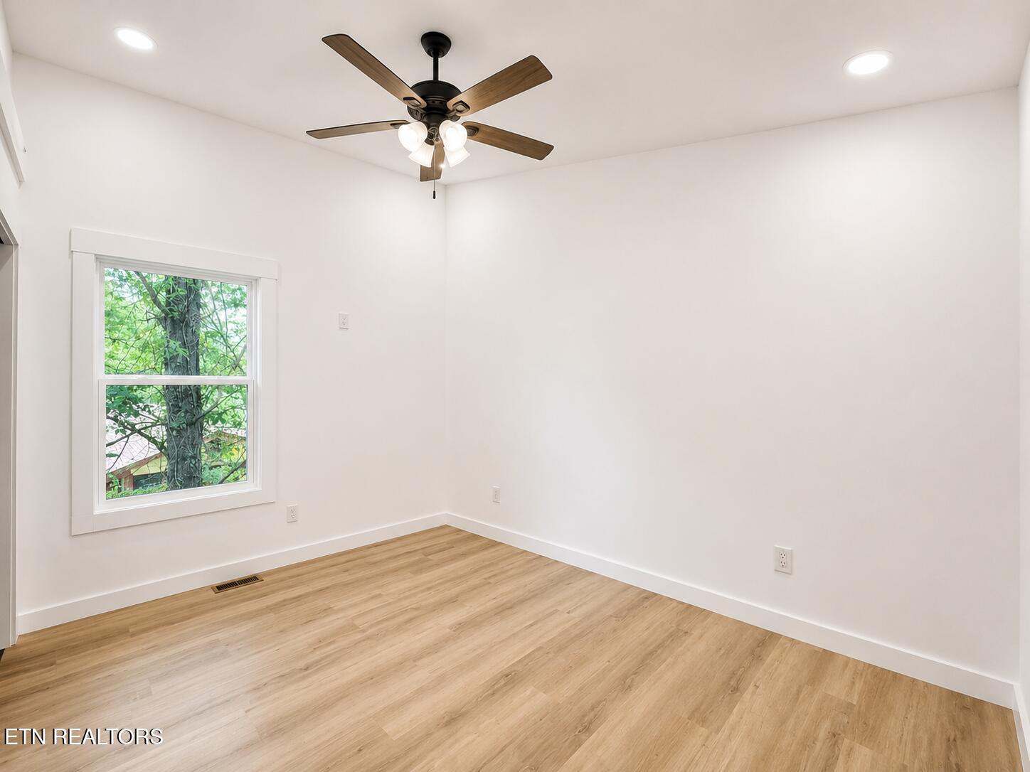 2221 Bernhurst Drive Knoxville TN 37918