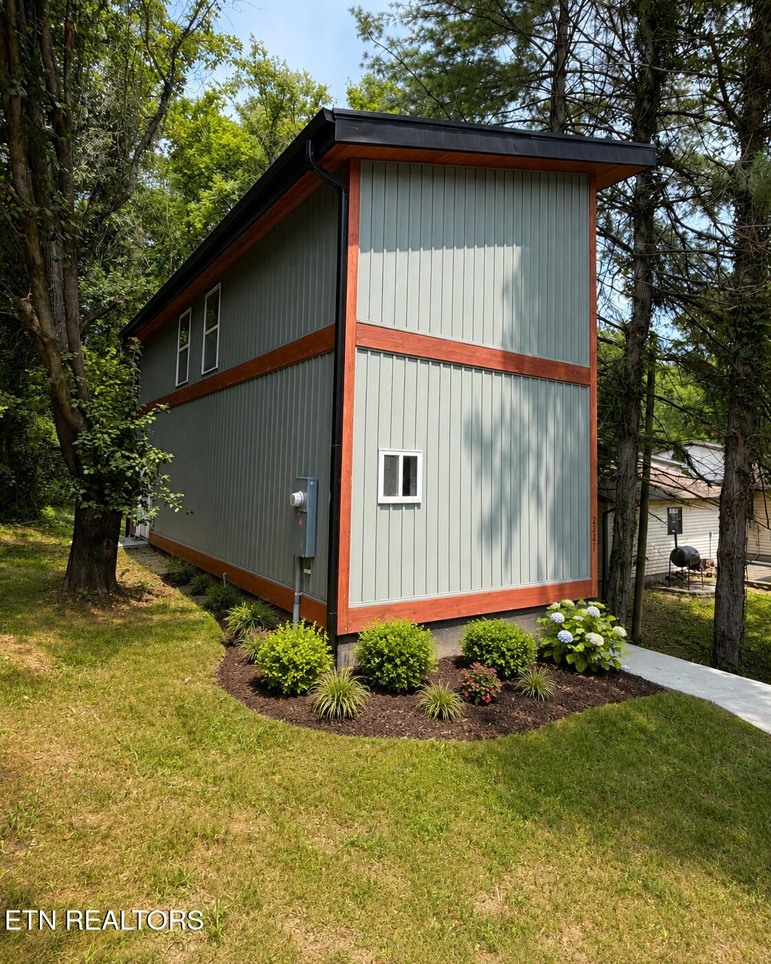 2221 Bernhurst Drive Knoxville TN 37918