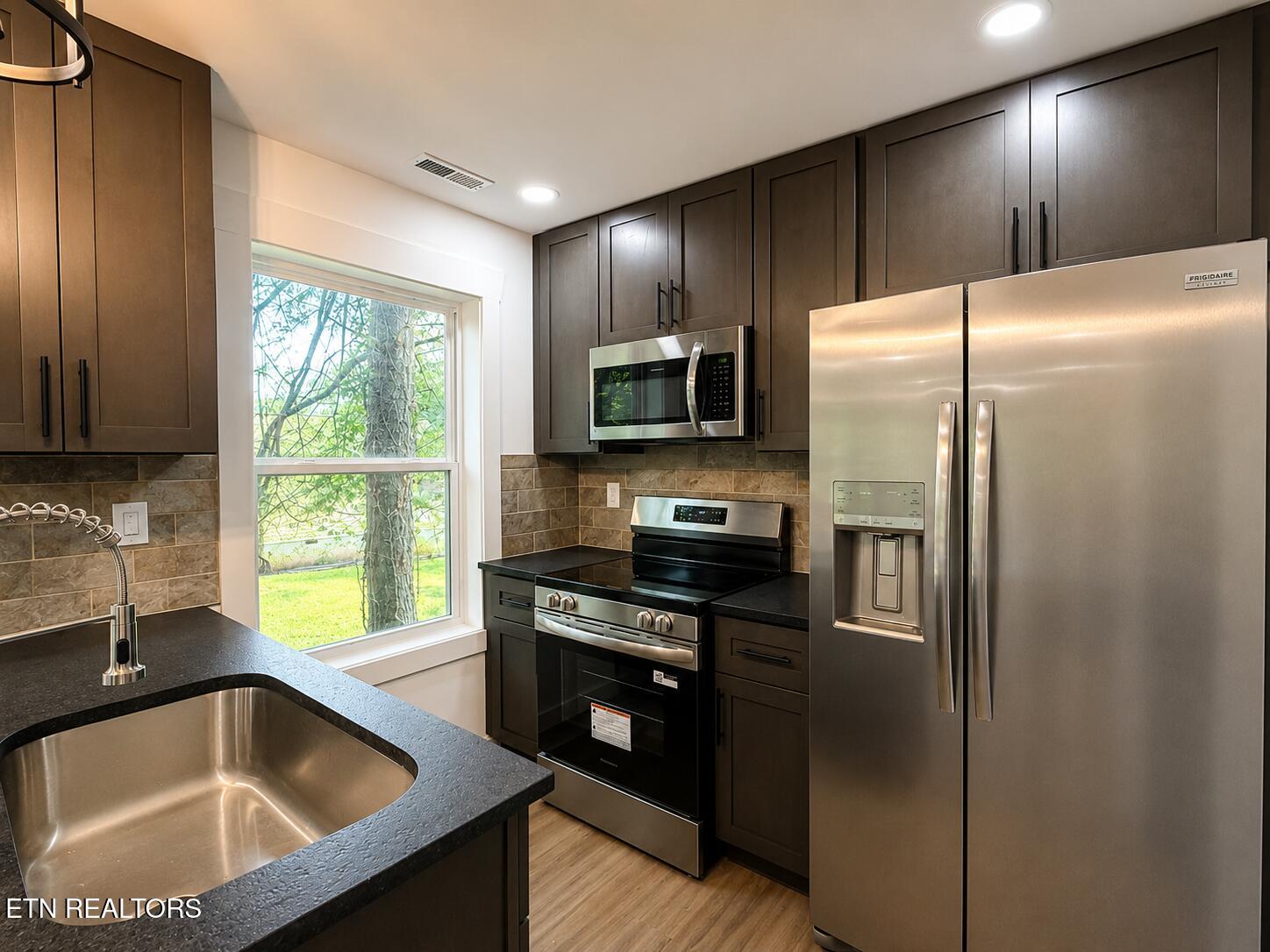2221 Bernhurst Drive Knoxville TN 37918