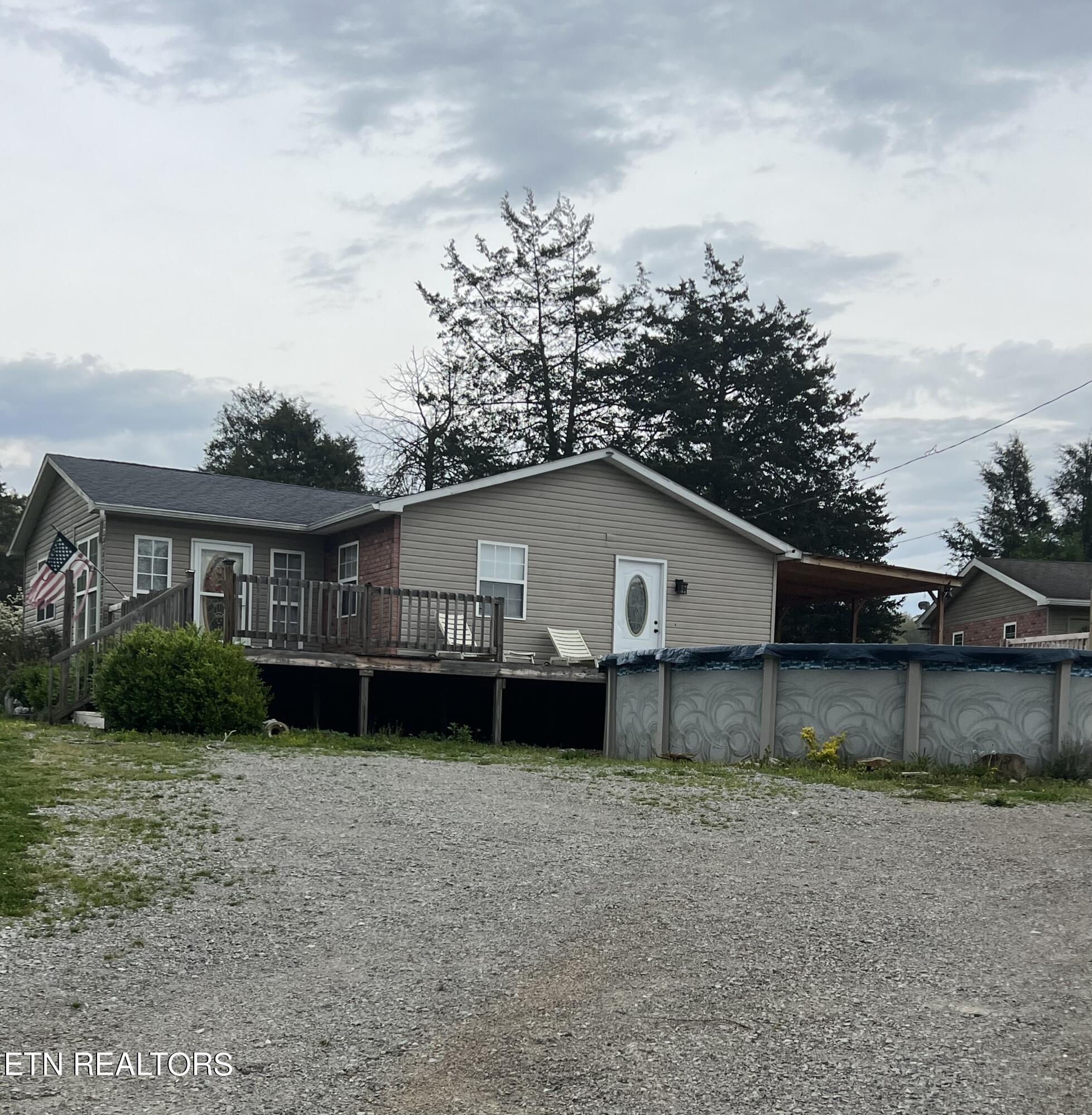 145 Temperance Lane Speedwell TN 37870