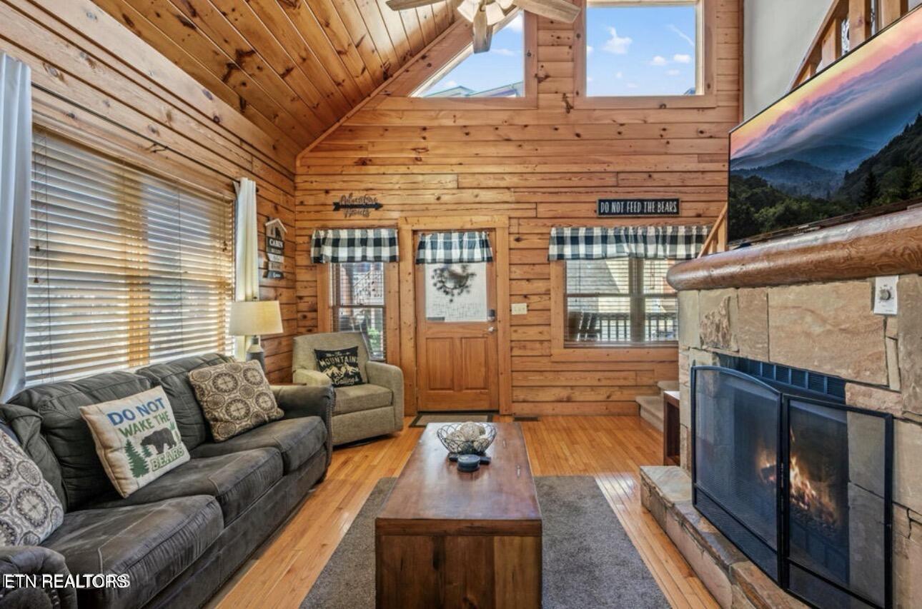 326 Big Bear Way Pigeon Forge TN 37863
