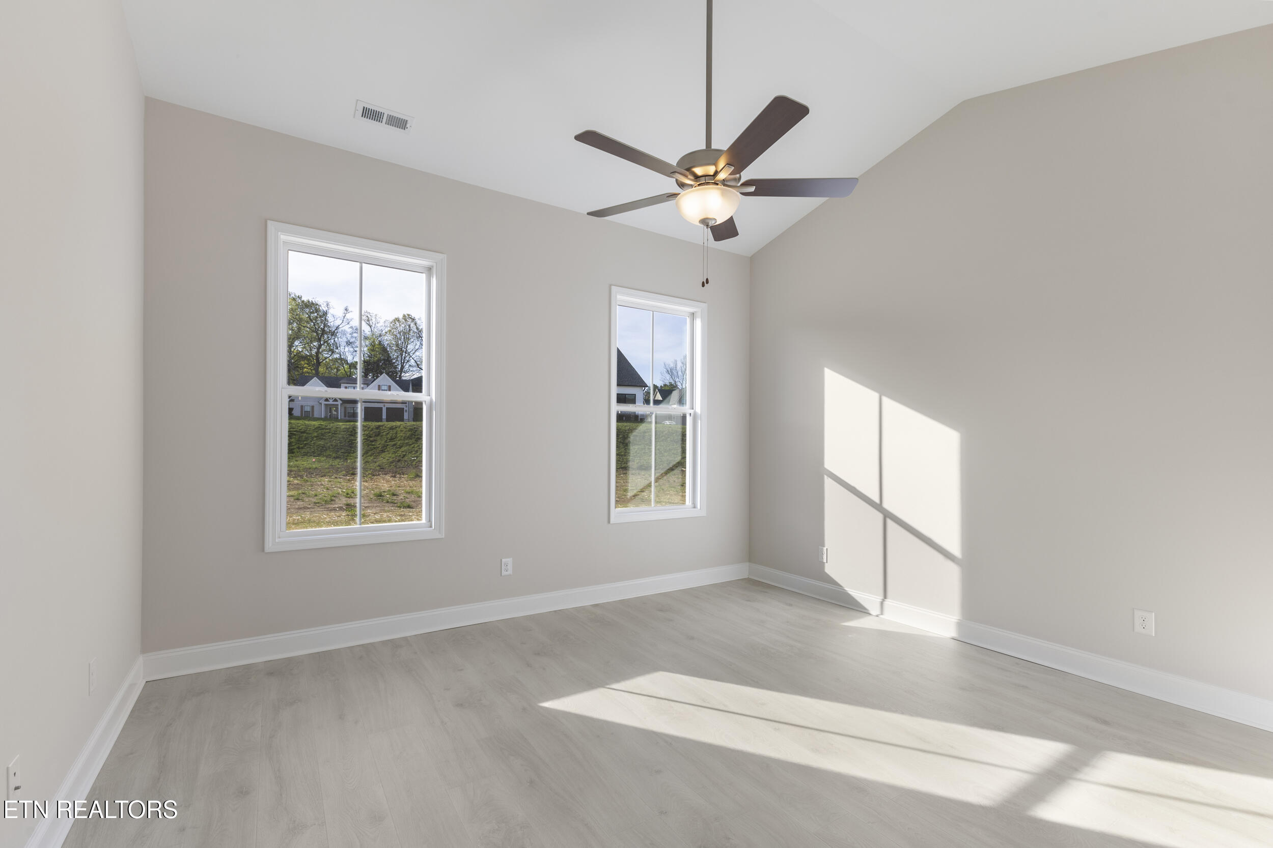 348 Poppy Place Lenoir City TN 37772