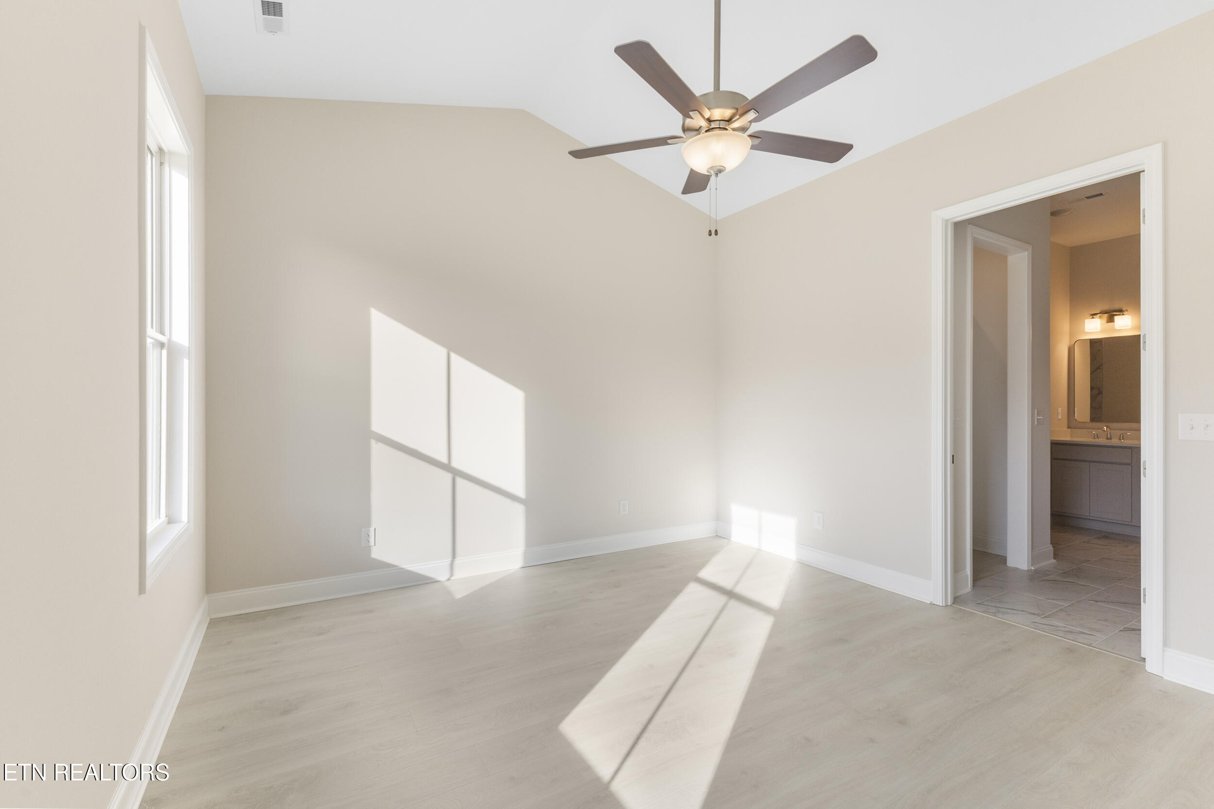 348 Poppy Place Lenoir City TN 37772