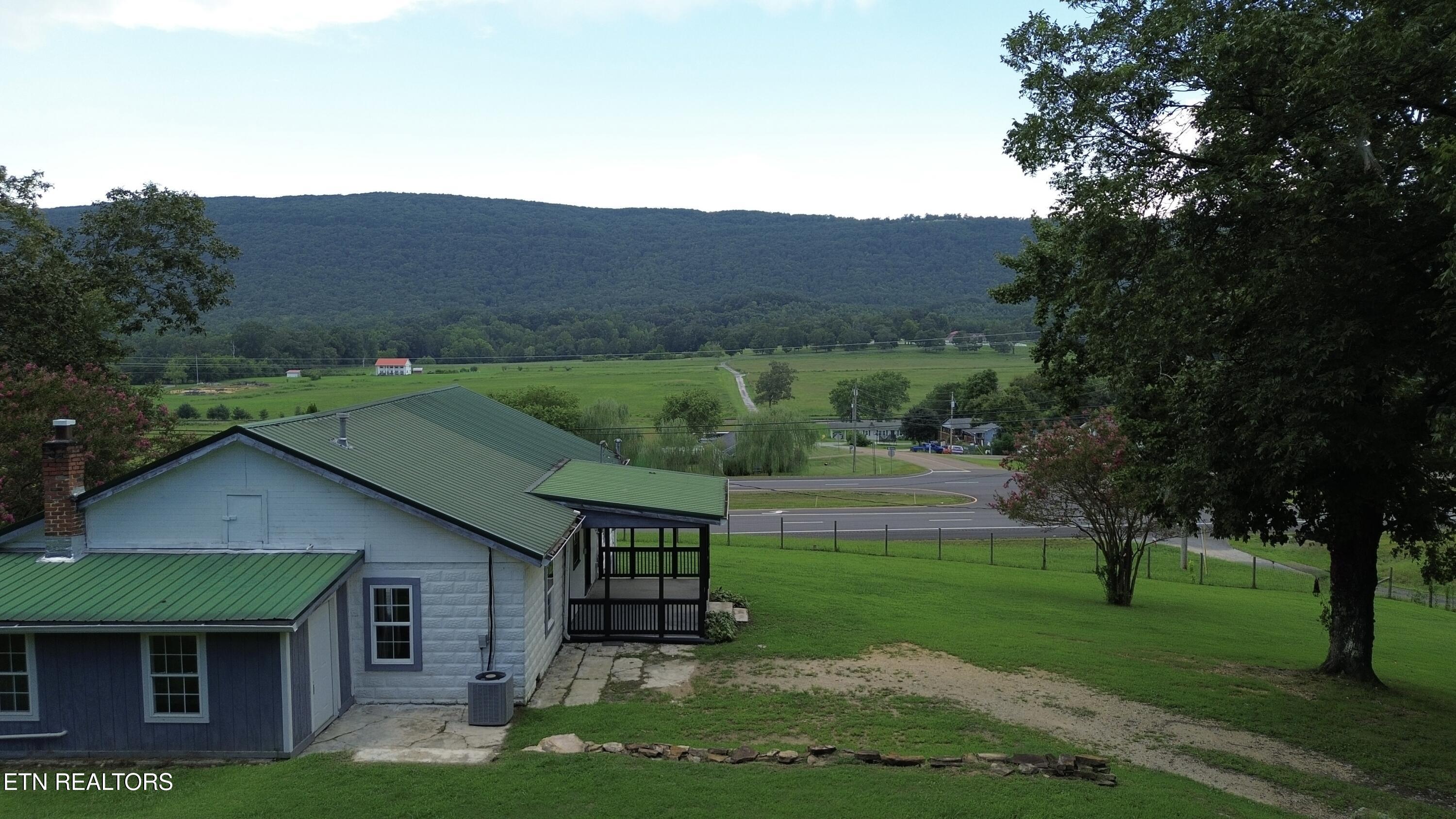 14656 Rhea County Highway Evensville TN 37332