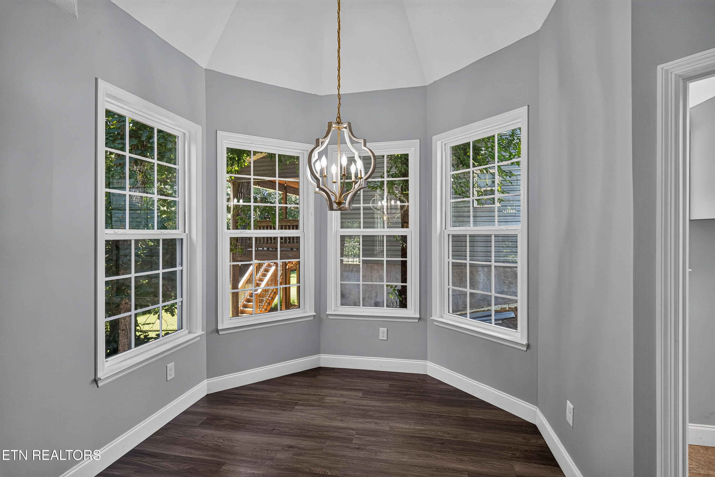 1084 Hillside Lane Lenoir City TN 37771