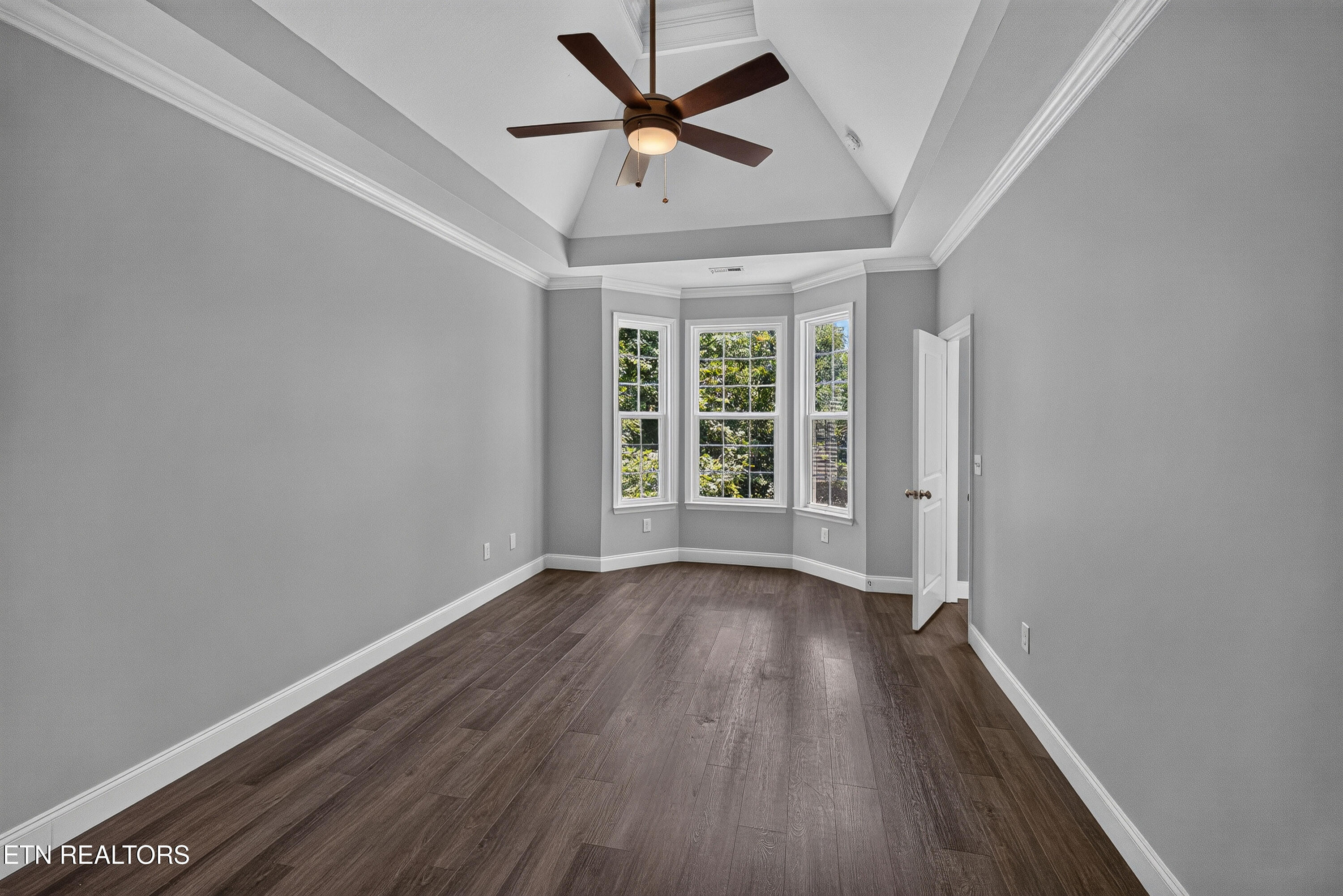 1084 Hillside Lane Lenoir City TN 37771