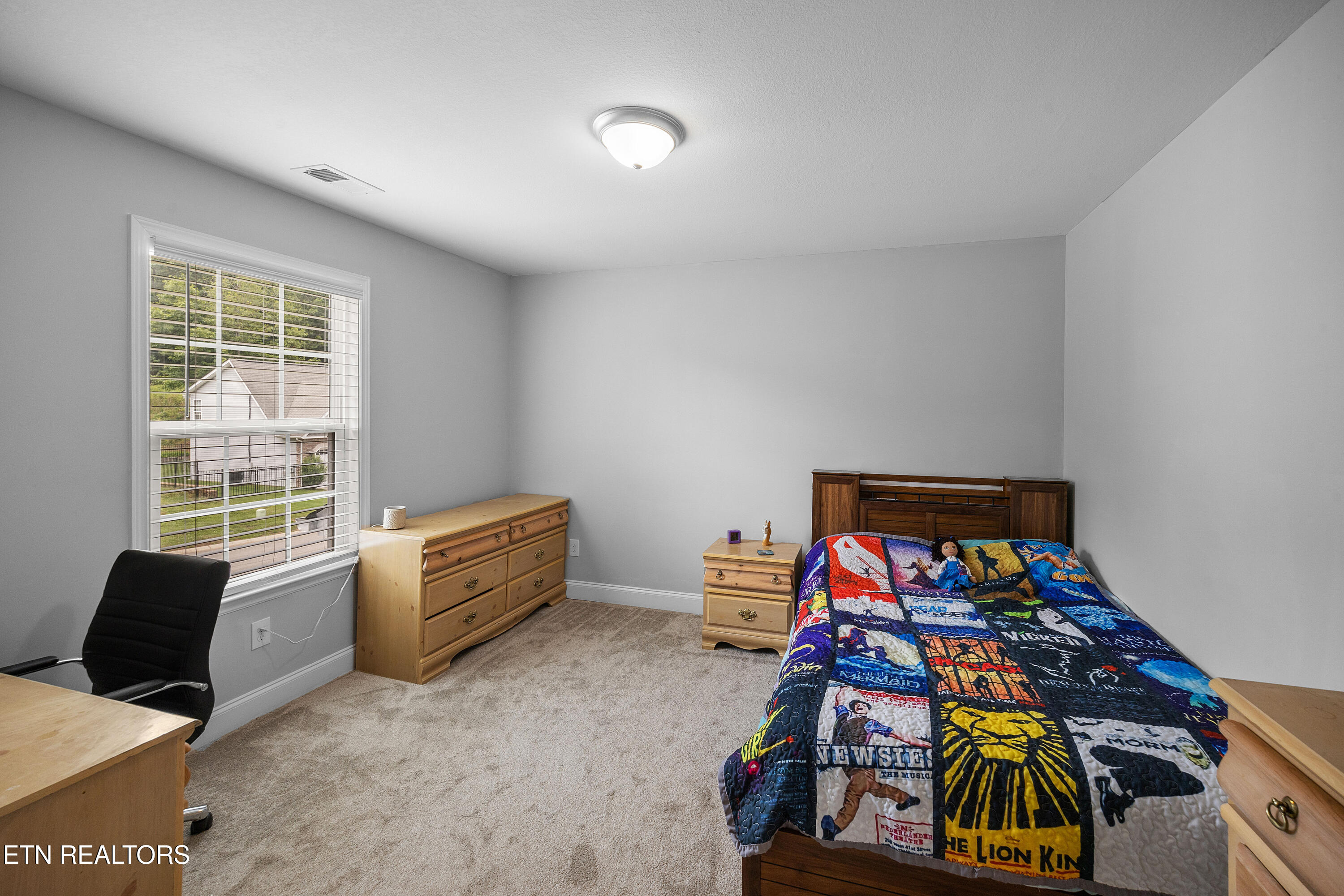 1084 Hillside Lane Lenoir City TN 37771