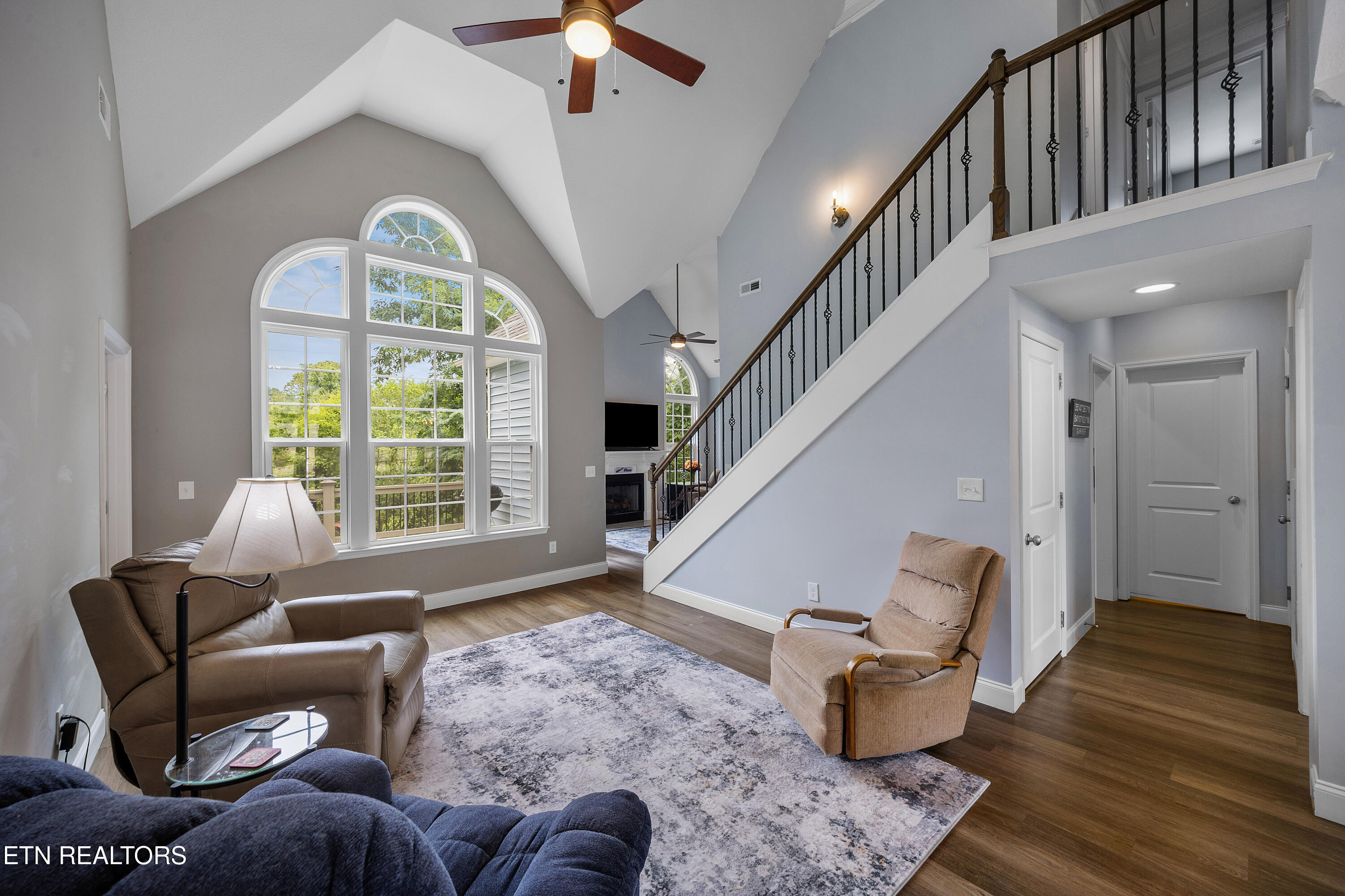 1084 Hillside Lane Lenoir City TN 37771