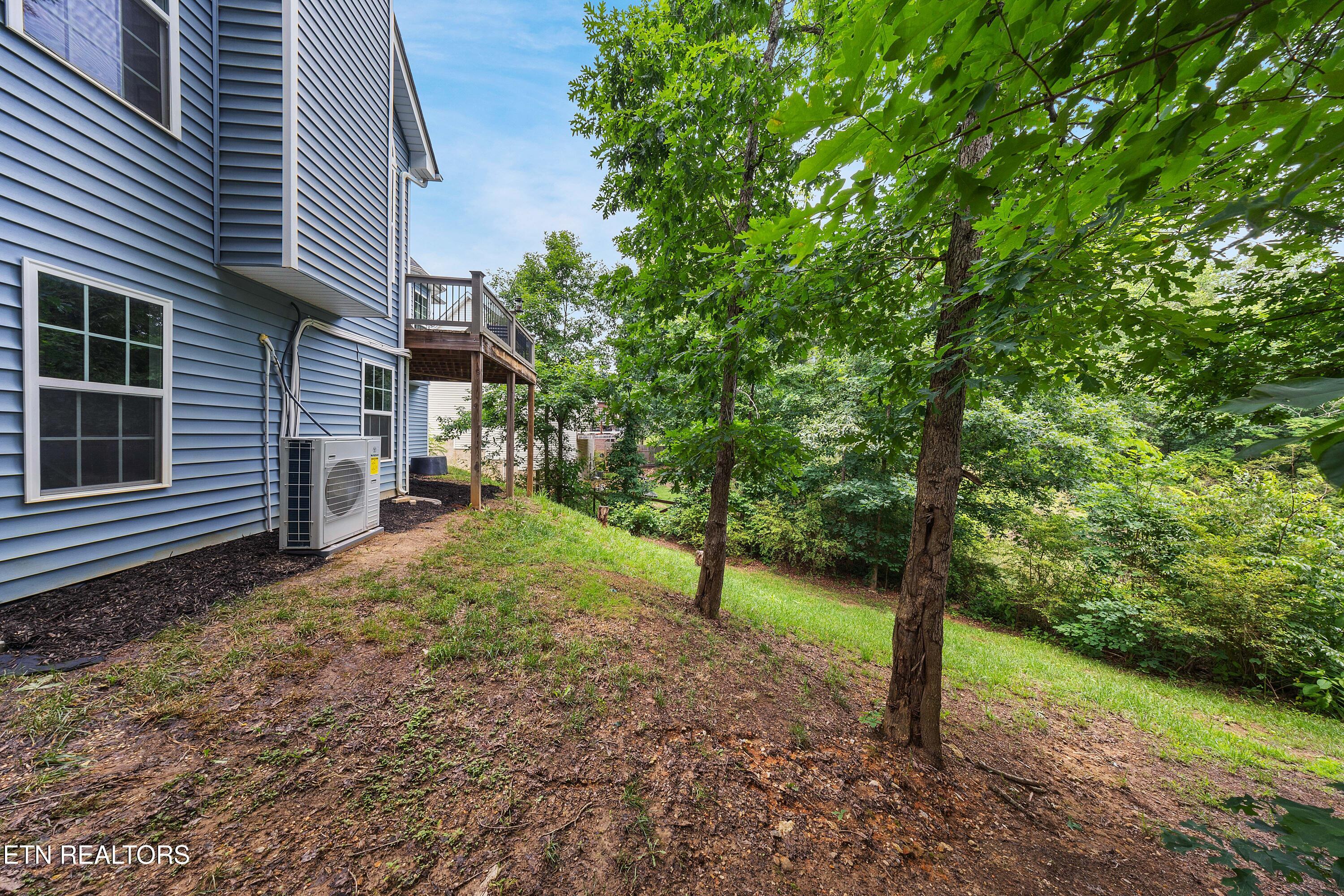 1084 Hillside Lane Lenoir City TN 37771
