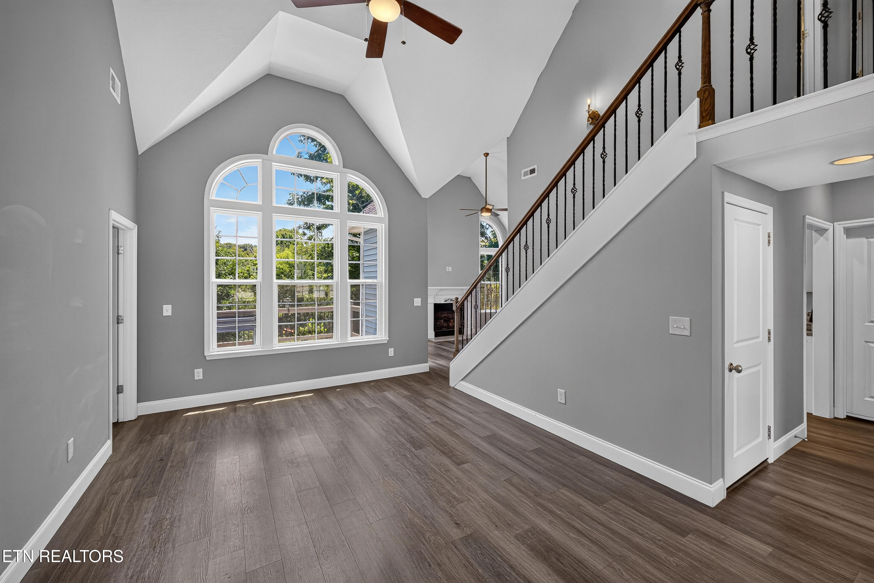 1084 Hillside Lane Lenoir City TN 37771