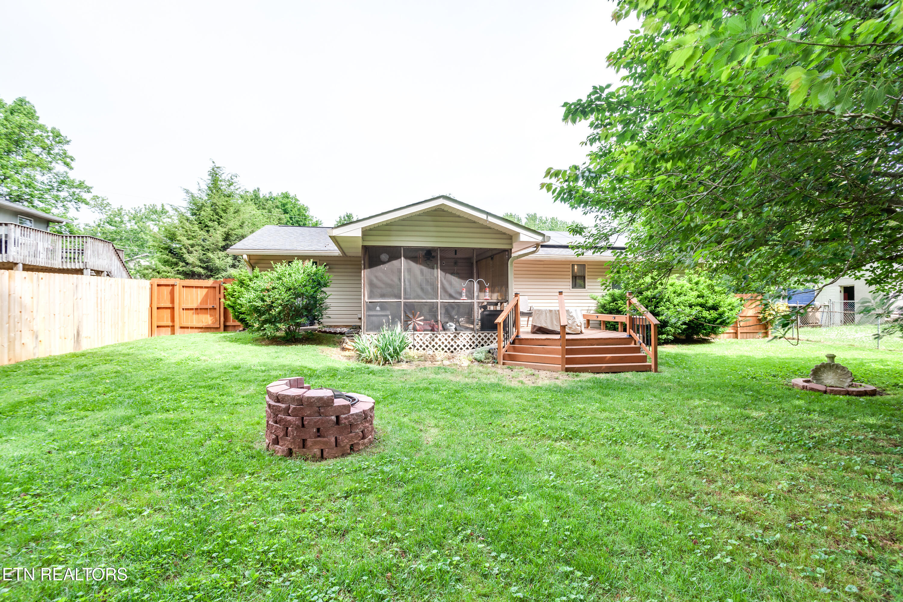 5150 NW Rendava Lane Knoxville TN 37921