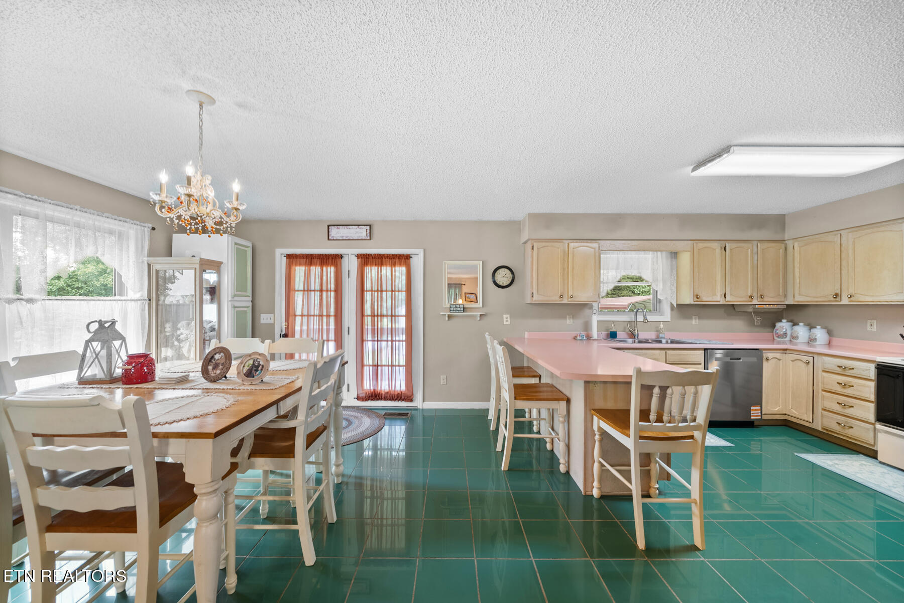 600 Dave Garrett Road Crossville TN 38571