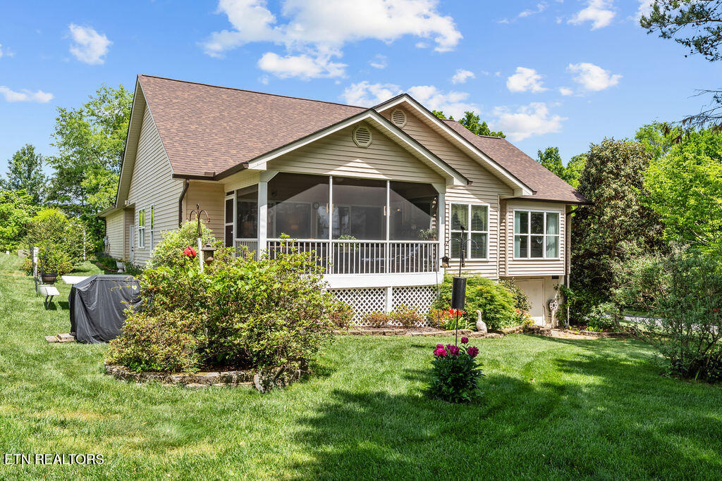 176 Amohi Way Loudon TN 37774