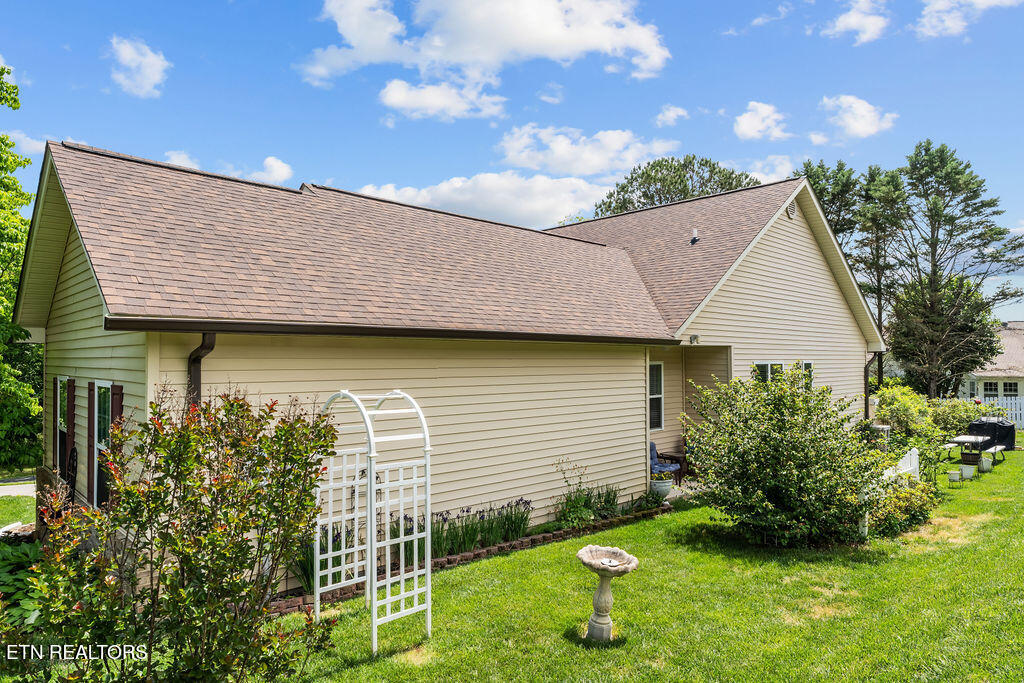 176 Amohi Way Loudon TN 37774