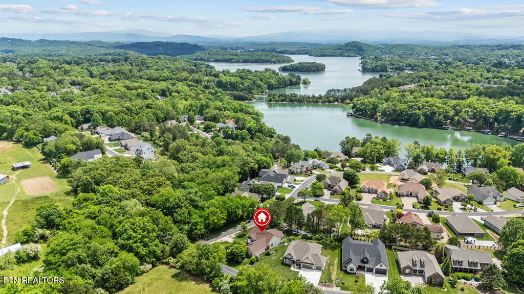 176 Amohi Way Loudon TN 37774