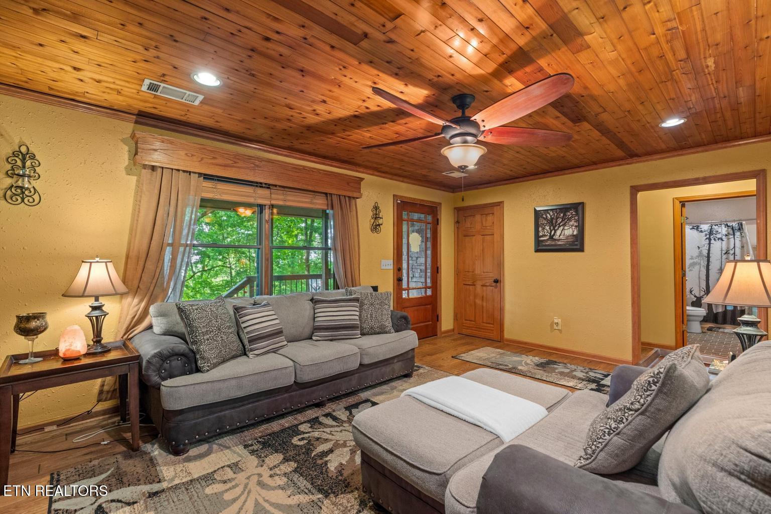 928 E Cross Road Dandridge TN 37725