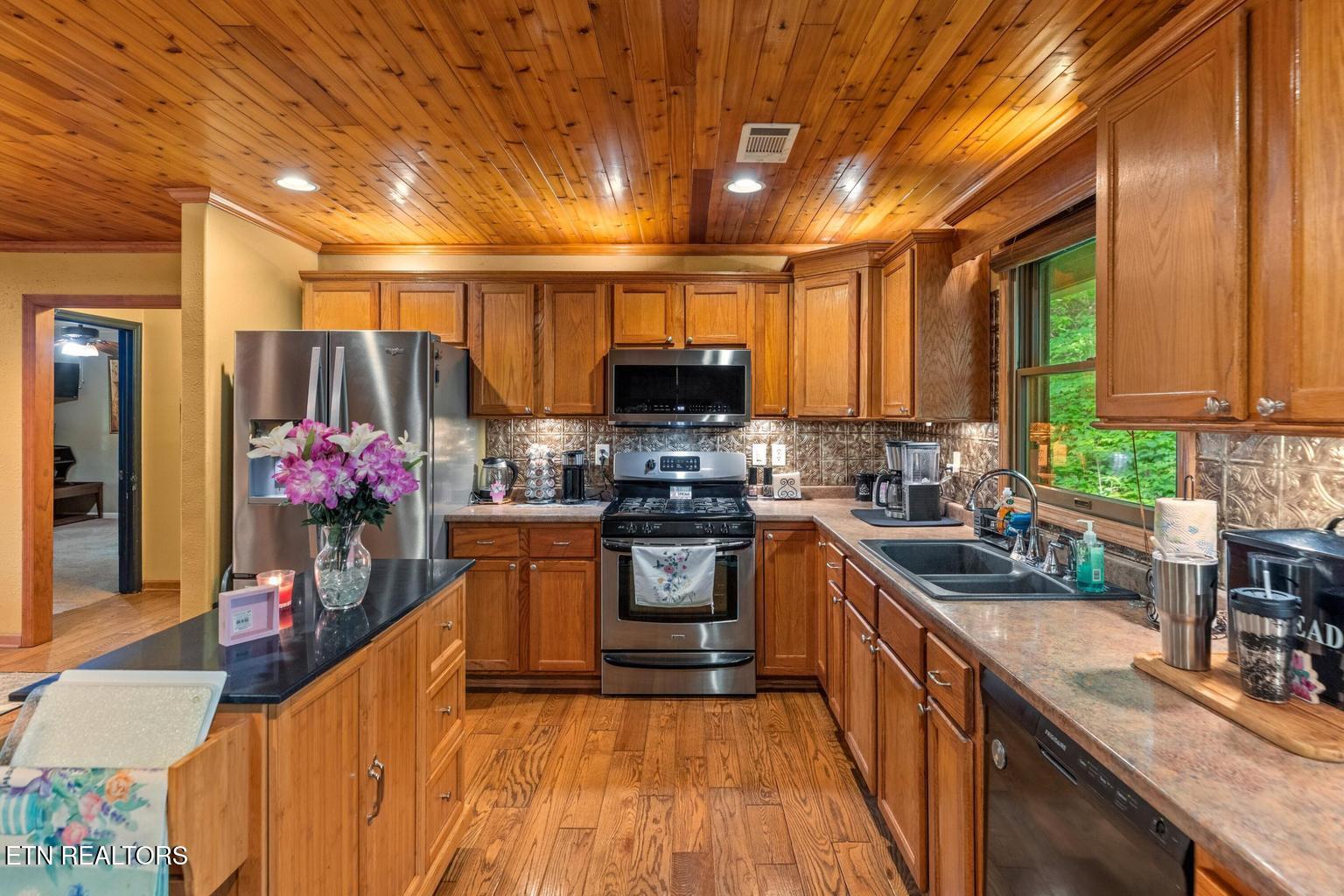928 E Cross Road Dandridge TN 37725