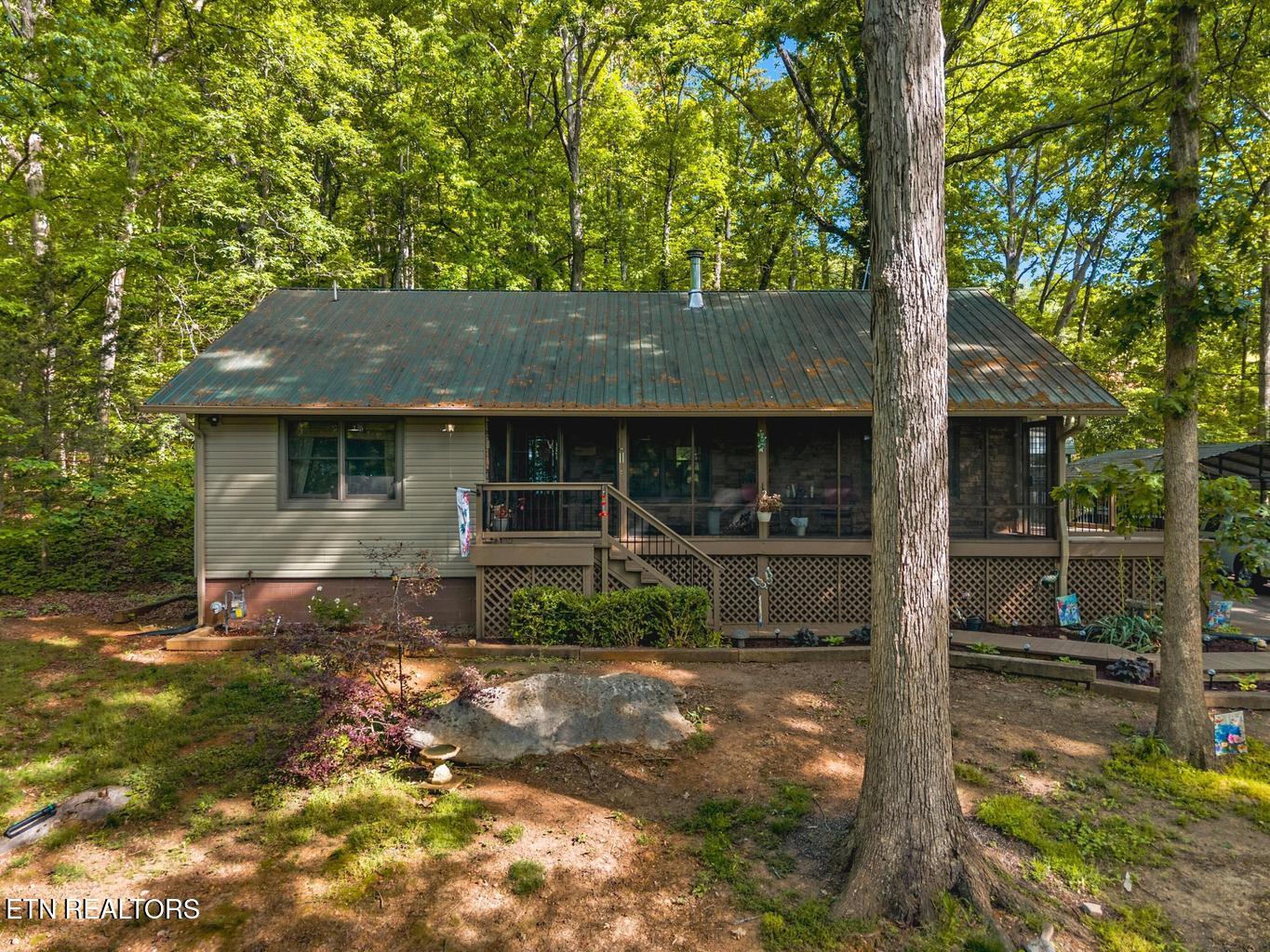 928 E Cross Road Dandridge TN 37725