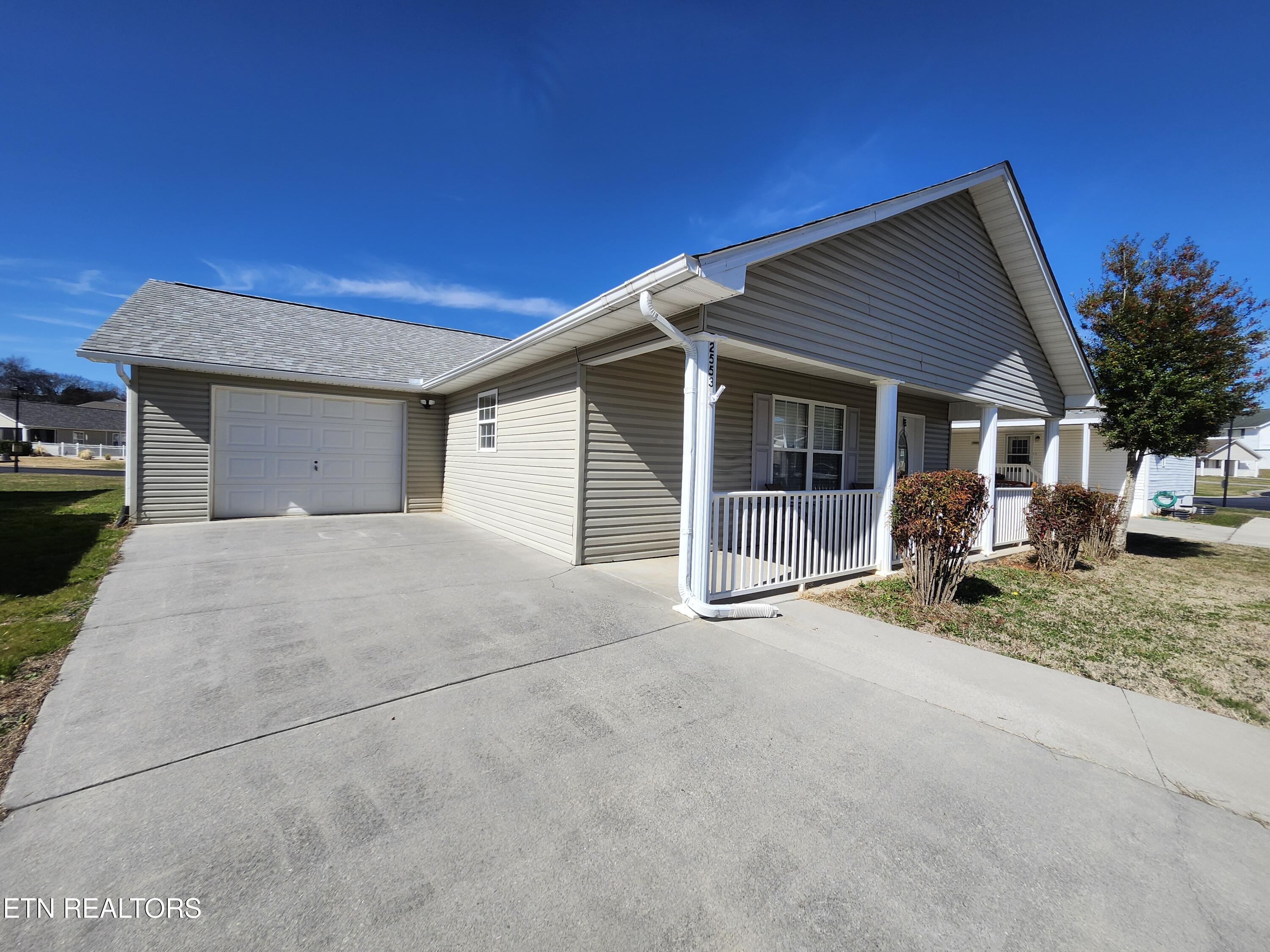 2553 Bay Meadows Way Sevierville TN 37876