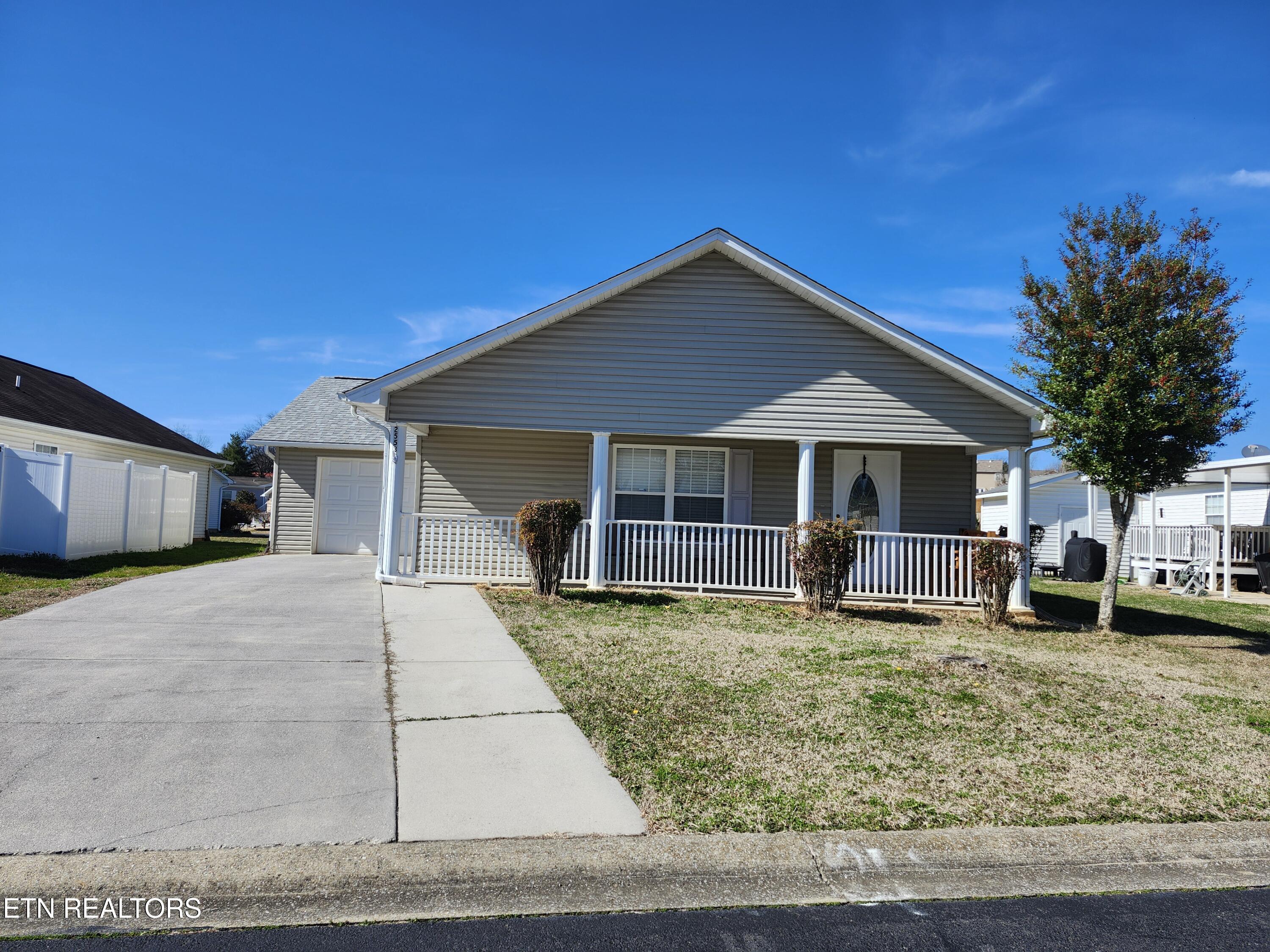 2553 Bay Meadows Way Sevierville TN 37876