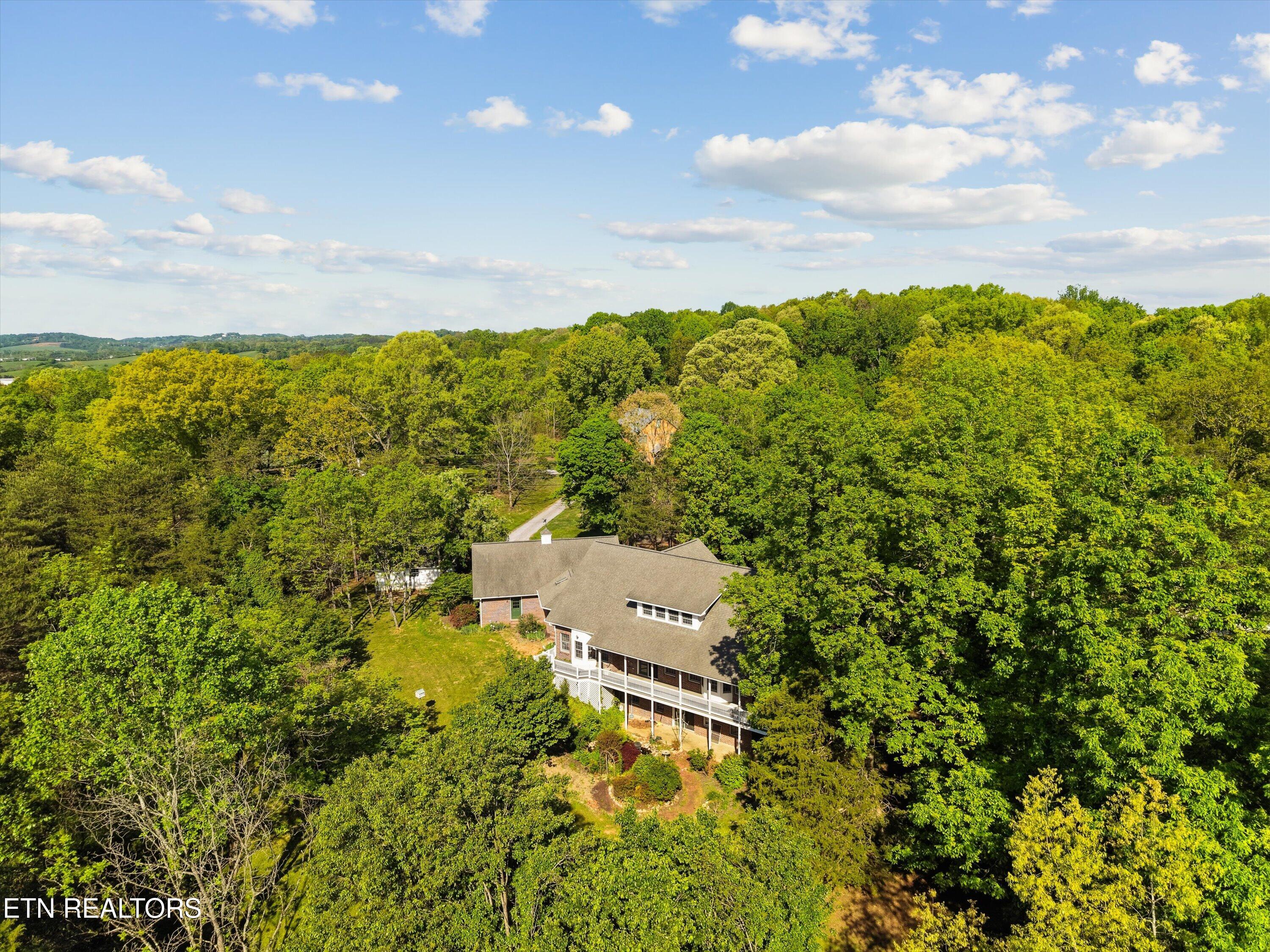 2168 Ranch Road Dandridge TN 37725