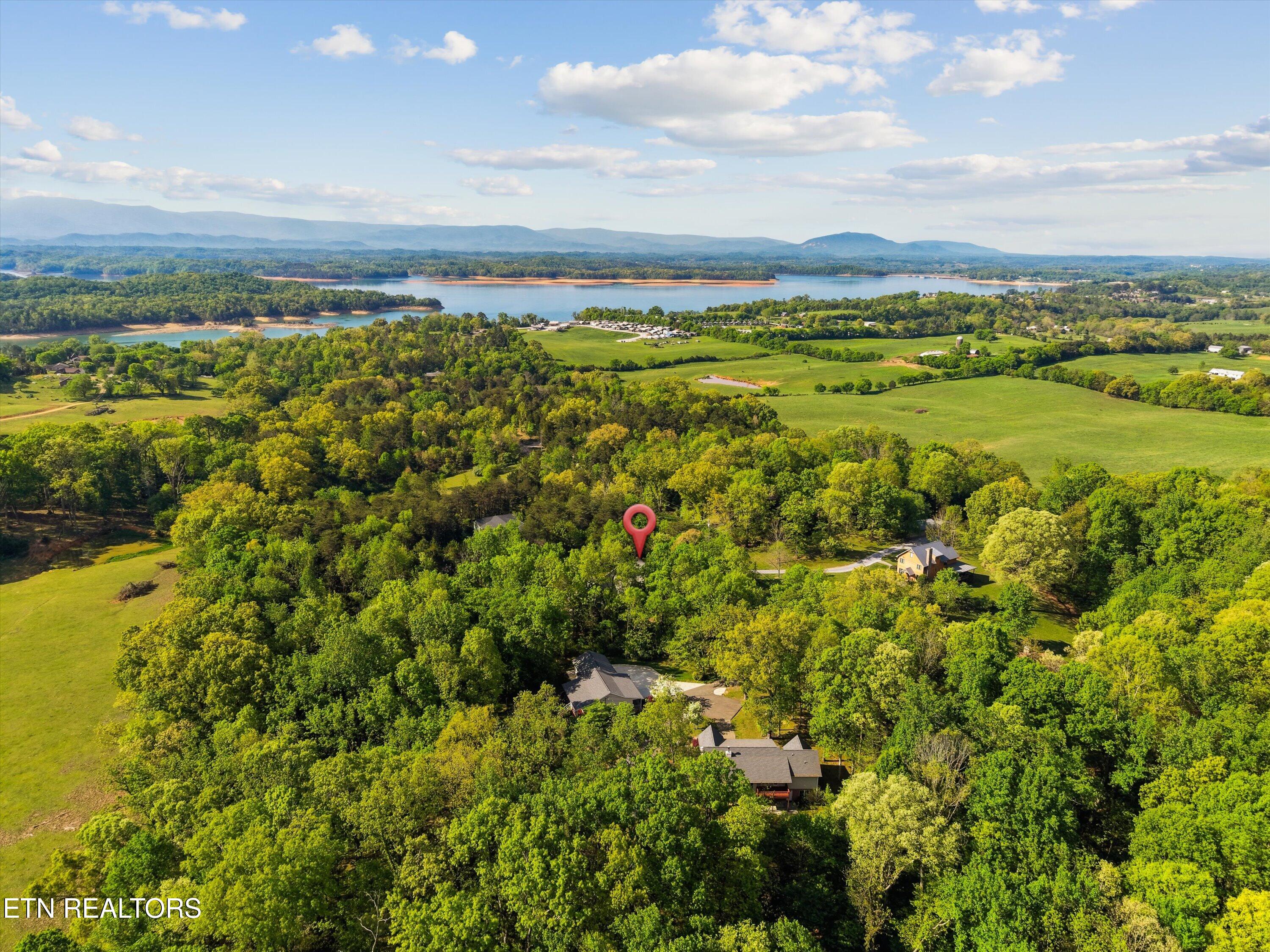 2168 Ranch Road Dandridge TN 37725