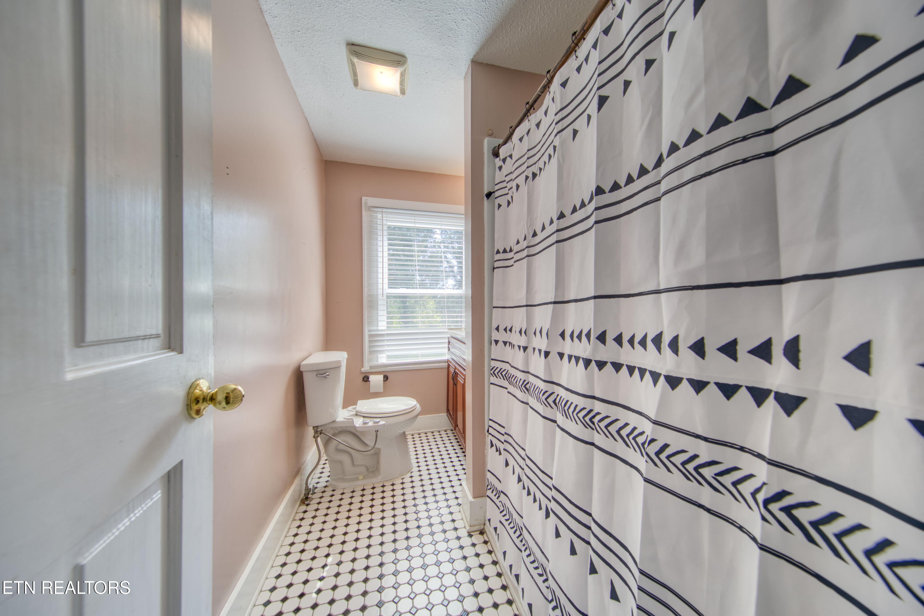 2624 Delrose Drive Knoxville TN 37914