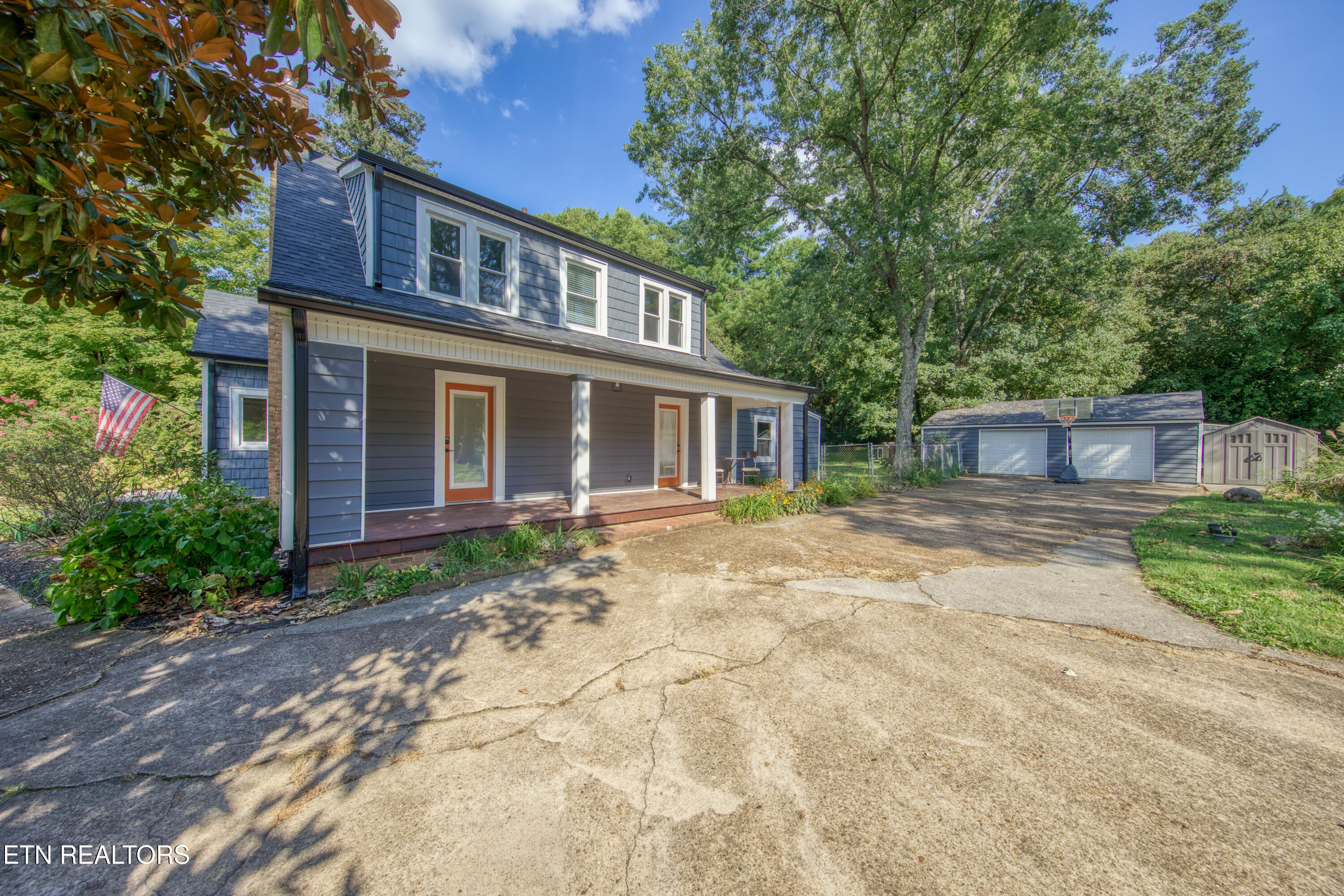 2624 Delrose Drive Knoxville TN 37914