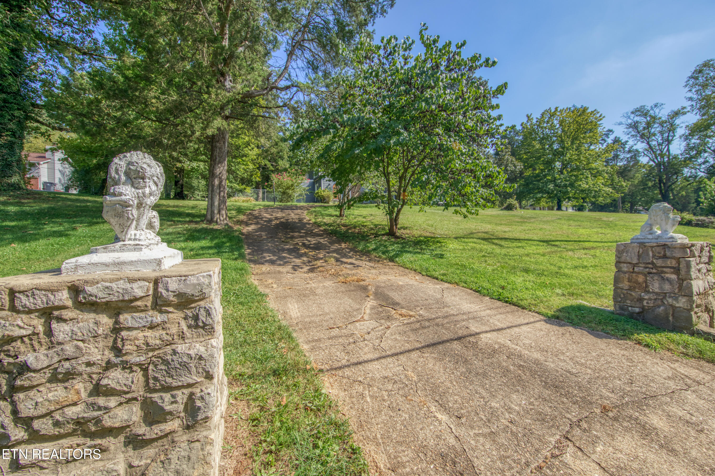 2624 Delrose Drive Knoxville TN 37914