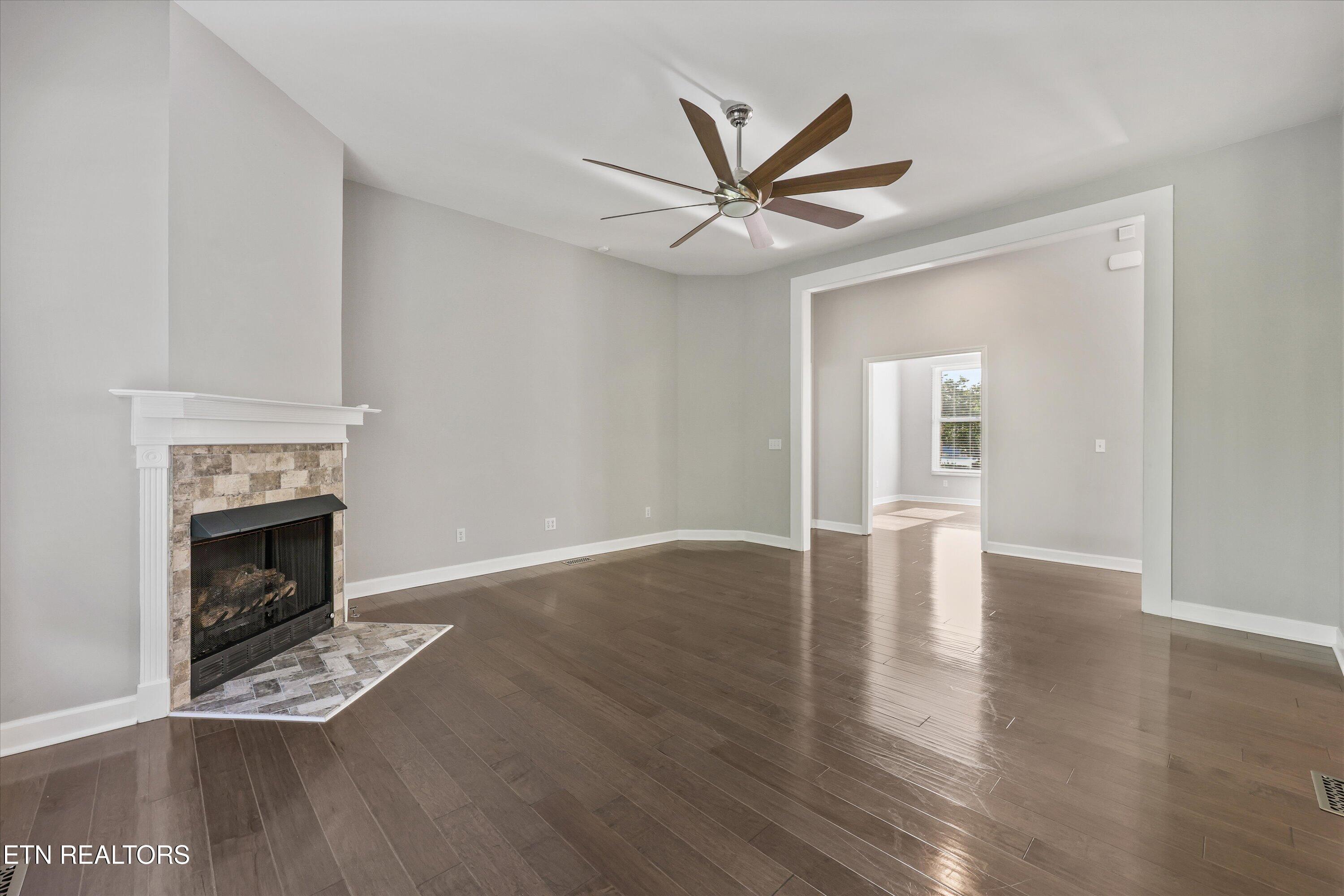 3962 Logans Landing Circle Louisville TN 37777