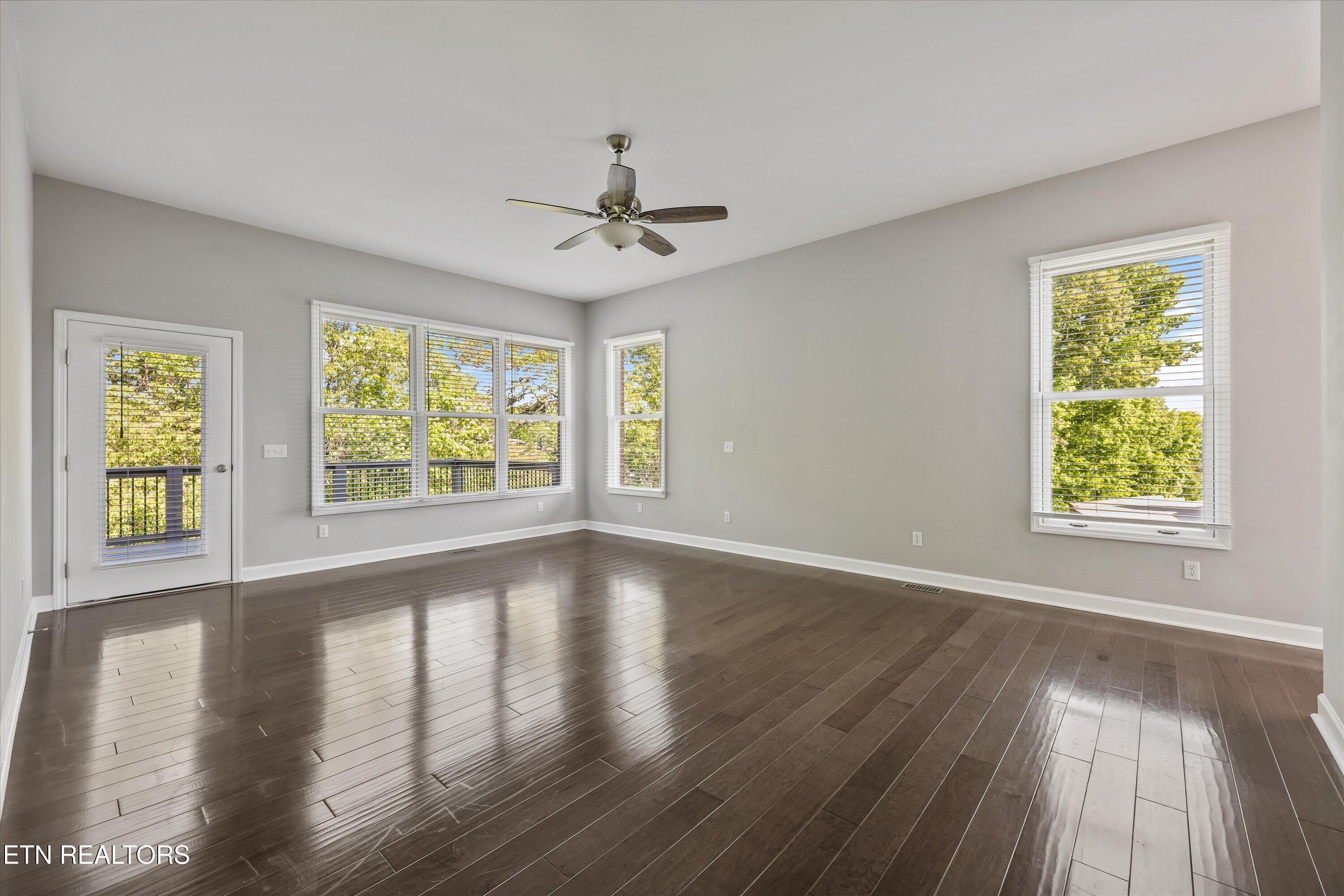 3962 Logans Landing Circle Louisville TN 37777