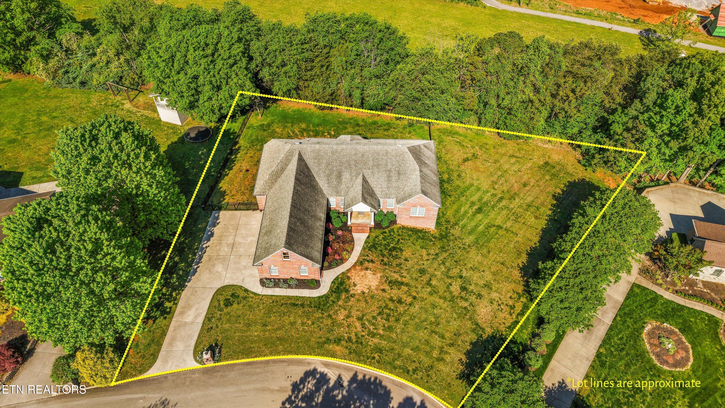 3962 Logans Landing Circle Louisville TN 37777
