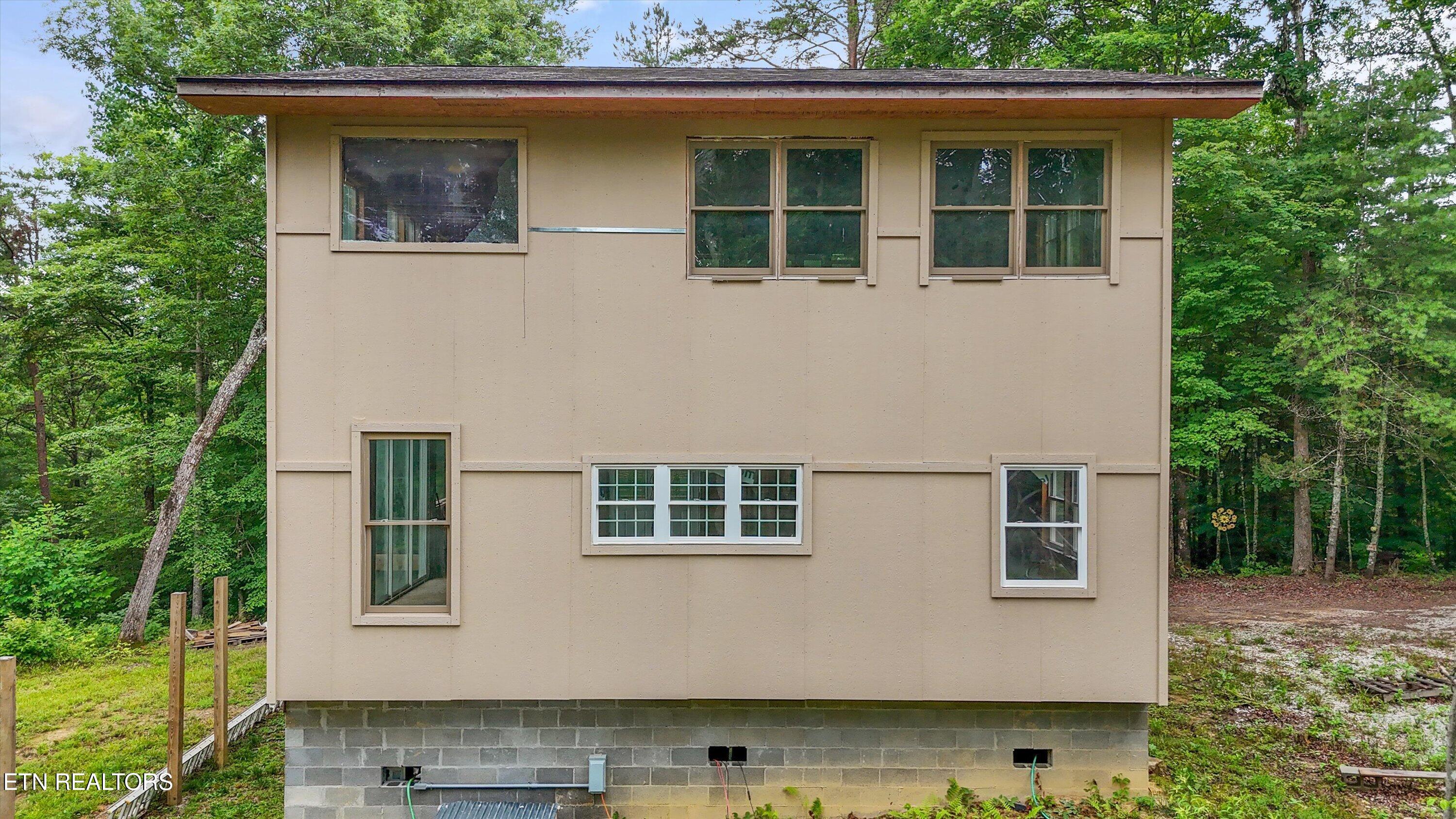 146 Harkle Road Lancing TN 37770