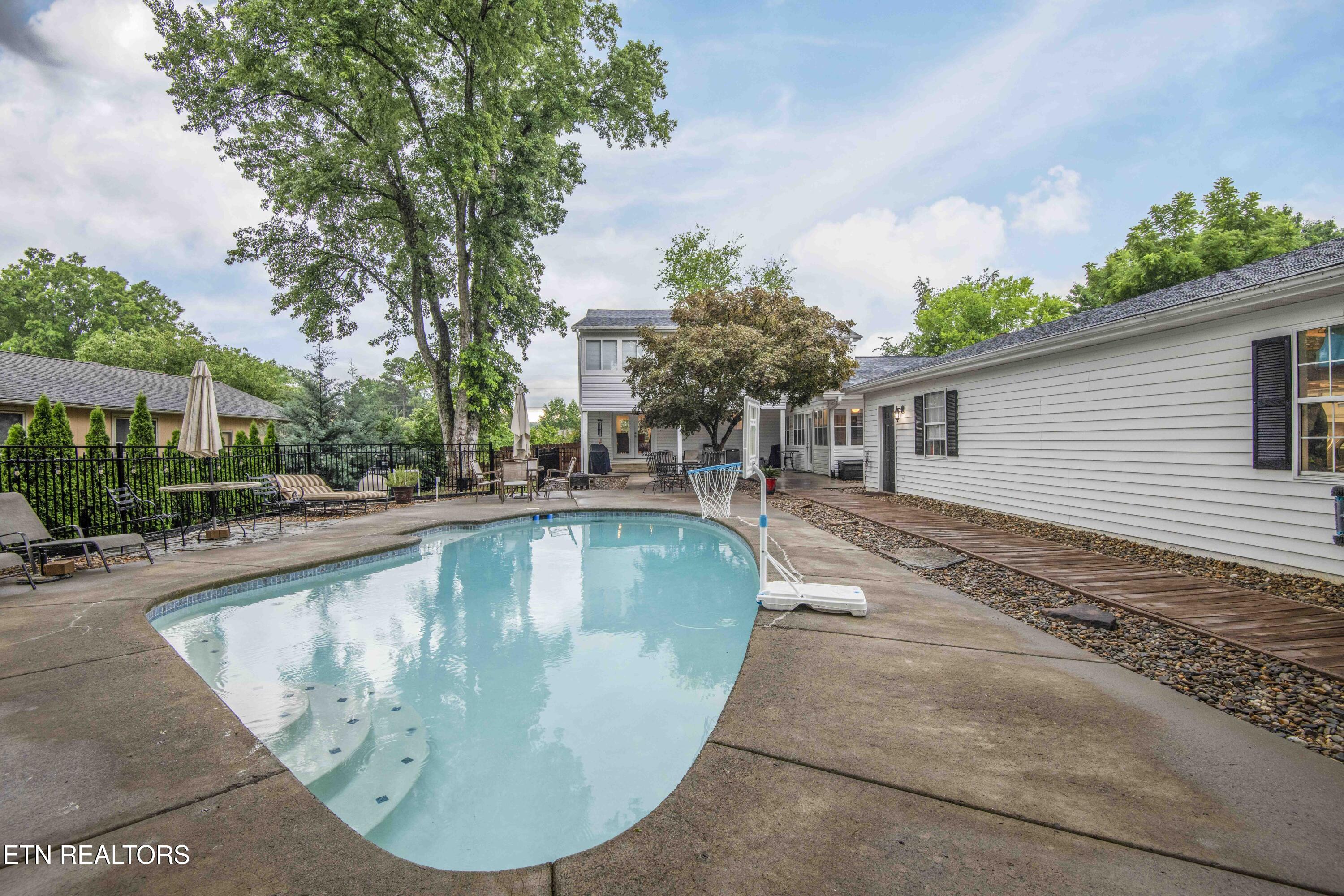 11721 Georgetowne Drive Knoxville TN 37934