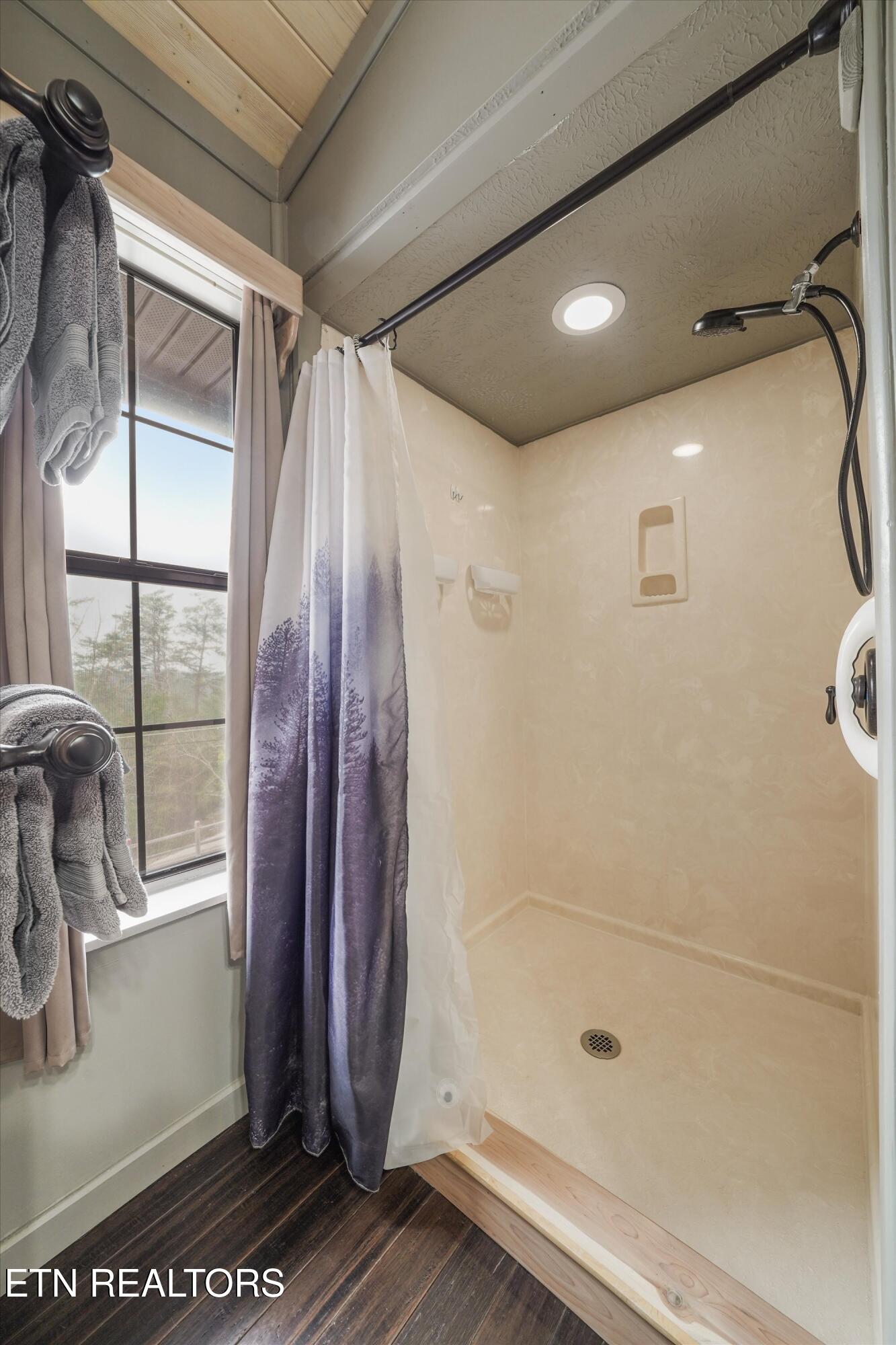 831 Lloyd Huskey Road Pigeon Forge TN 37863