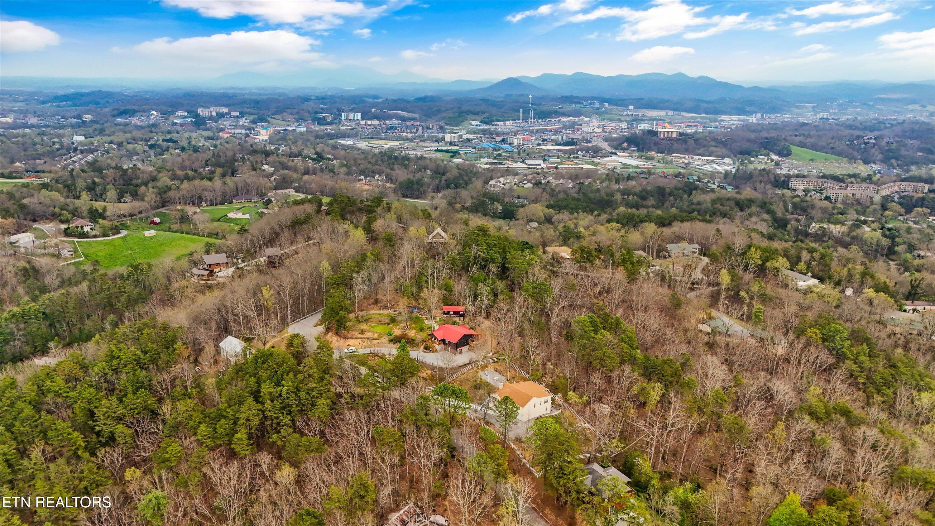 831 Lloyd Huskey Road Pigeon Forge TN 37863