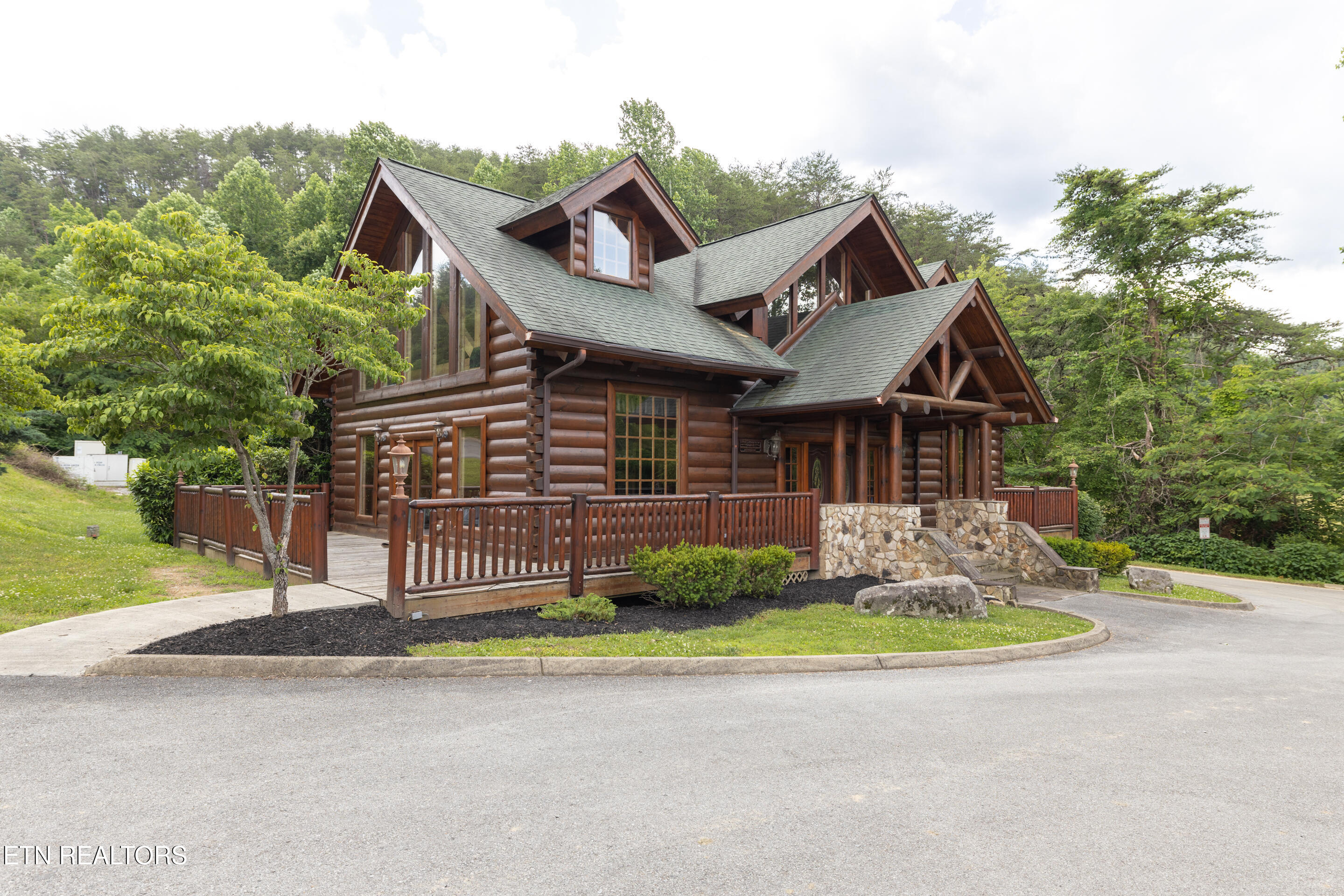 1109 Antelope Way Sevierville TN 37862