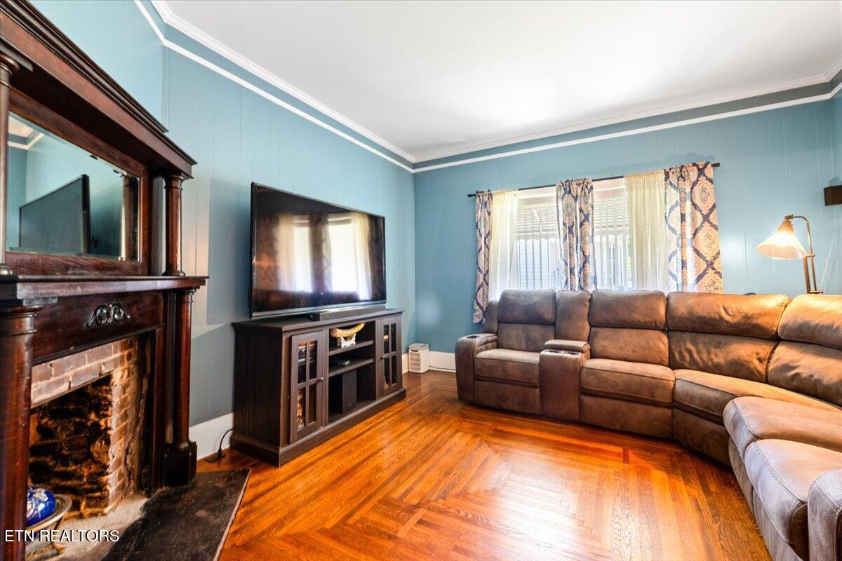 781 S Main Street Jellico TN 37762