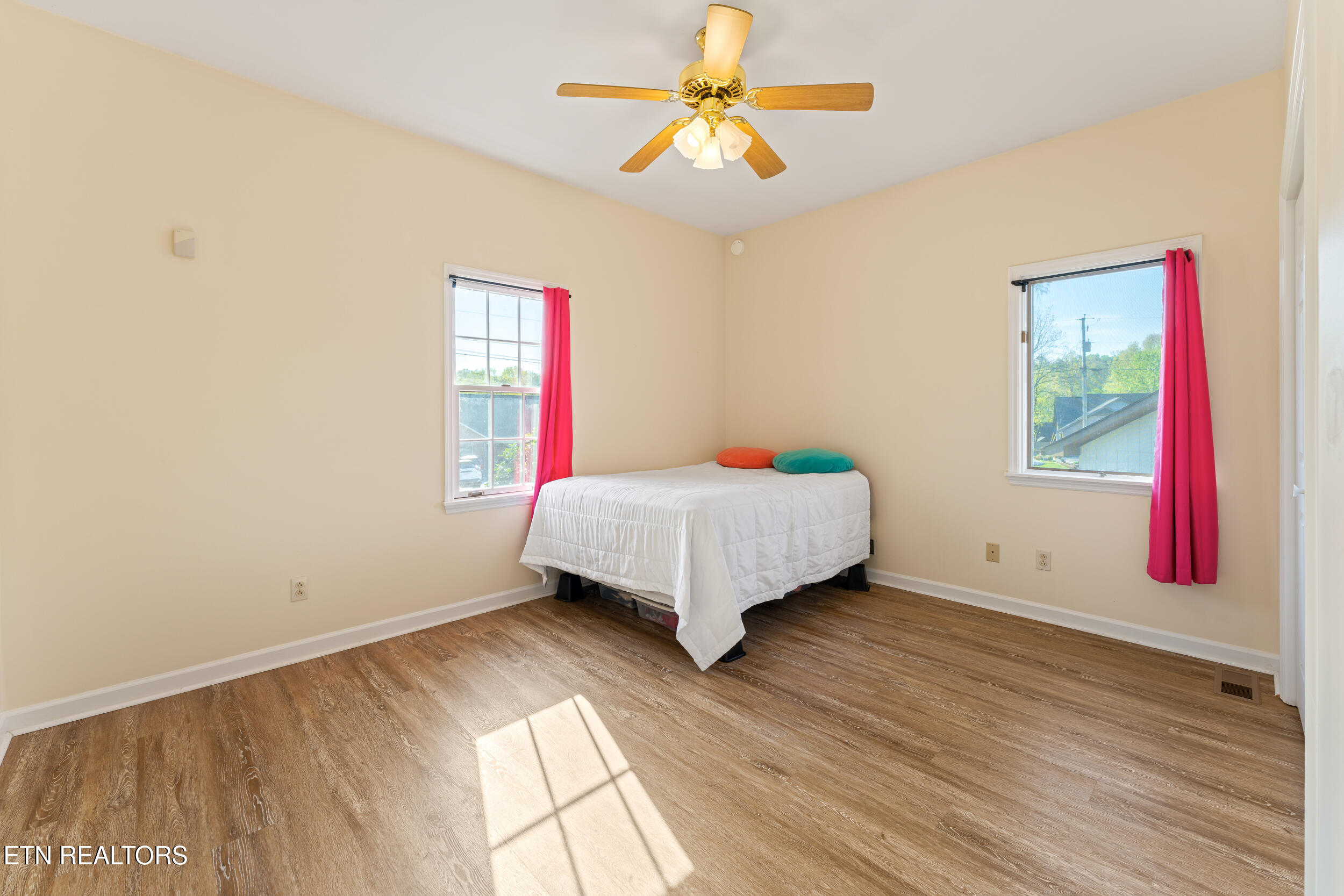 3201 Roanoke Circle Knoxville TN 37920