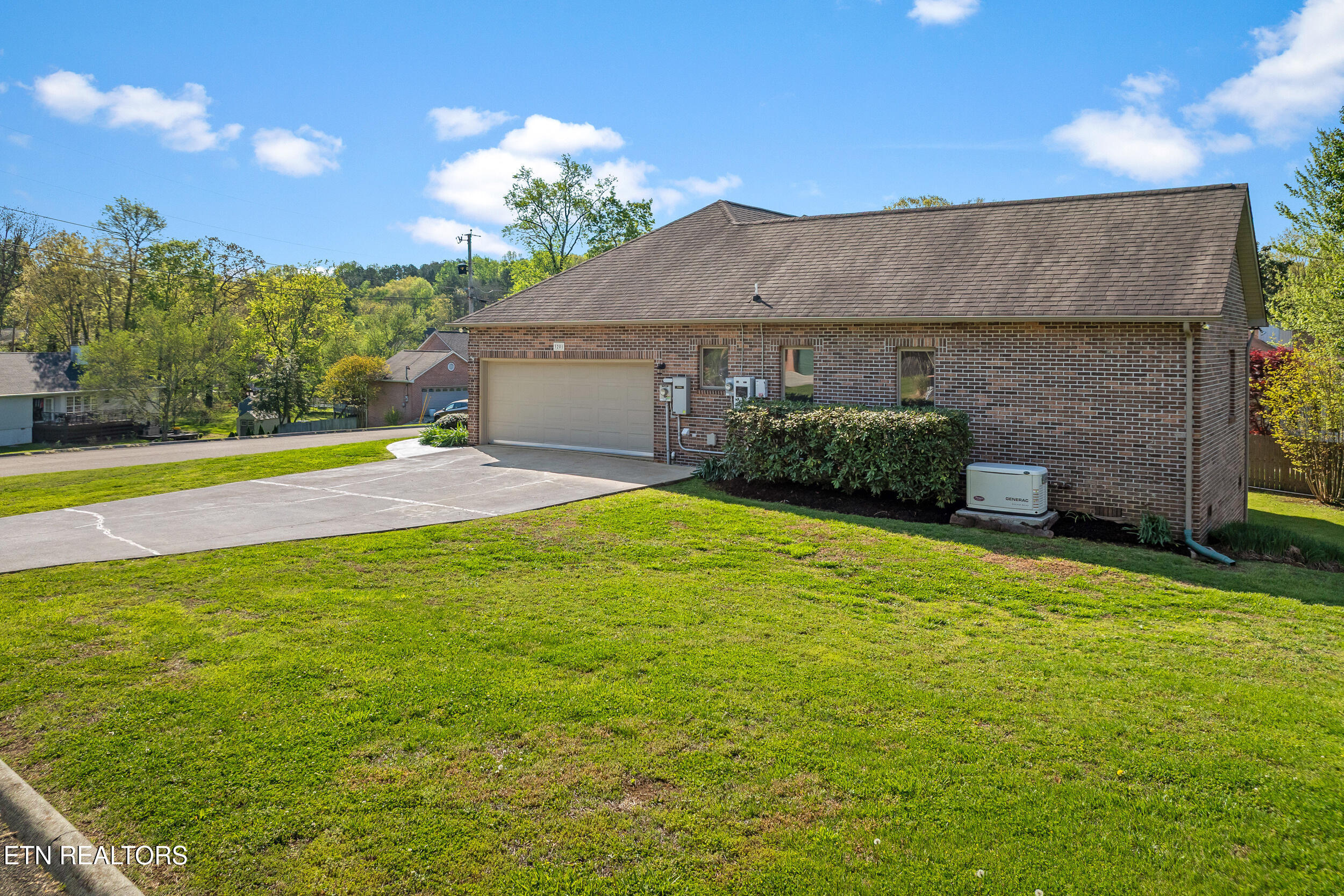 3201 Roanoke Circle Knoxville TN 37920
