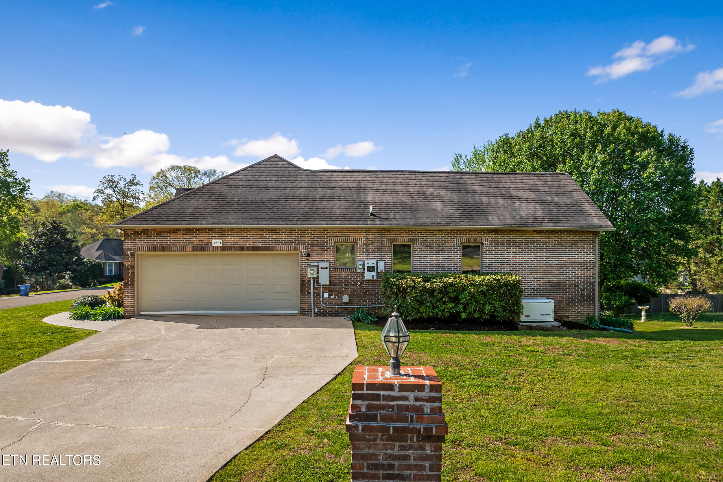 3201 Roanoke Circle Knoxville TN 37920