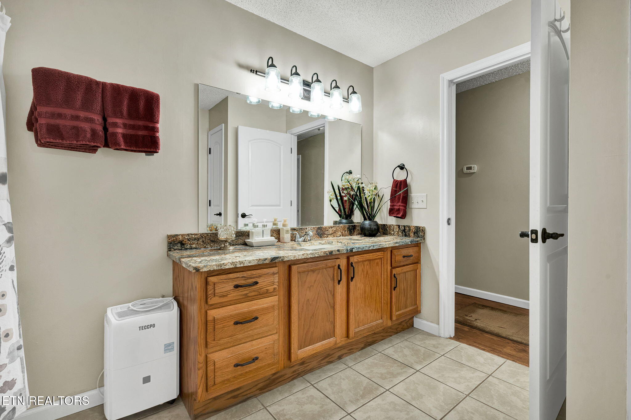 718 Dewind Drive Pikeville TN 37367