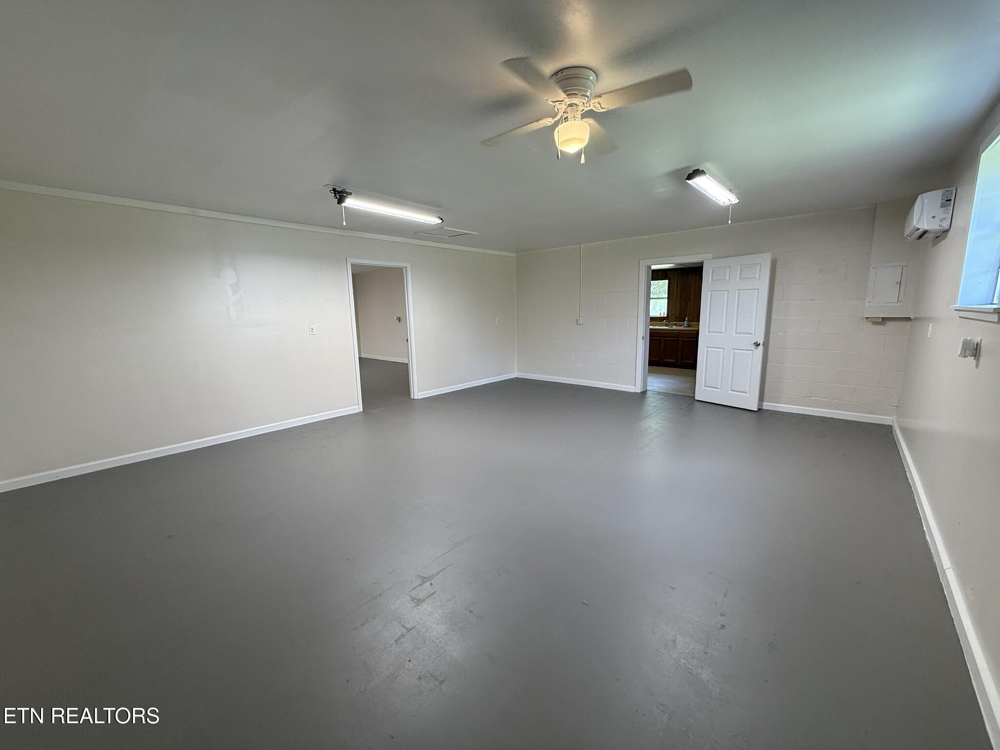 1074 S Main Street Crossville TN 38555